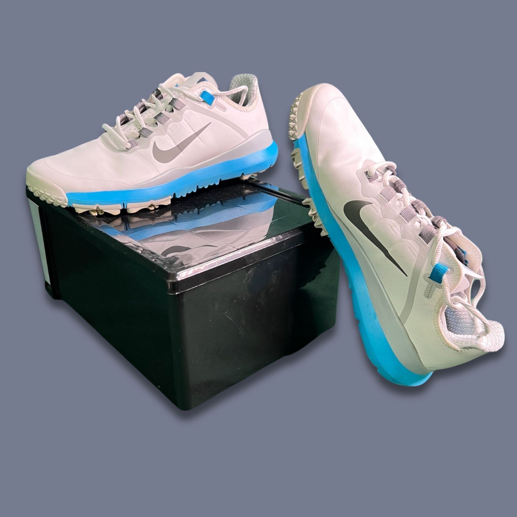 Nike NIKE Tiger Woods 13 Mens Golf Shoes Size 9 White/Blue Lightw Size US 9 / EU 42 - 2 Thumbnail