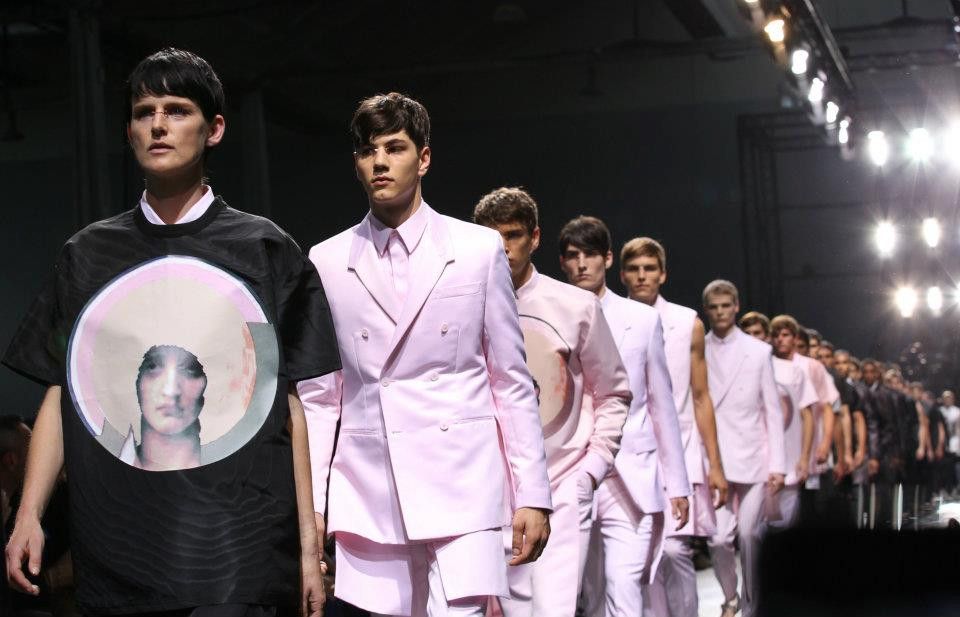 Givenchy Pink Halo Madonna T-shirt Size US M / EU 48-50 / 2 - 4 Thumbnail