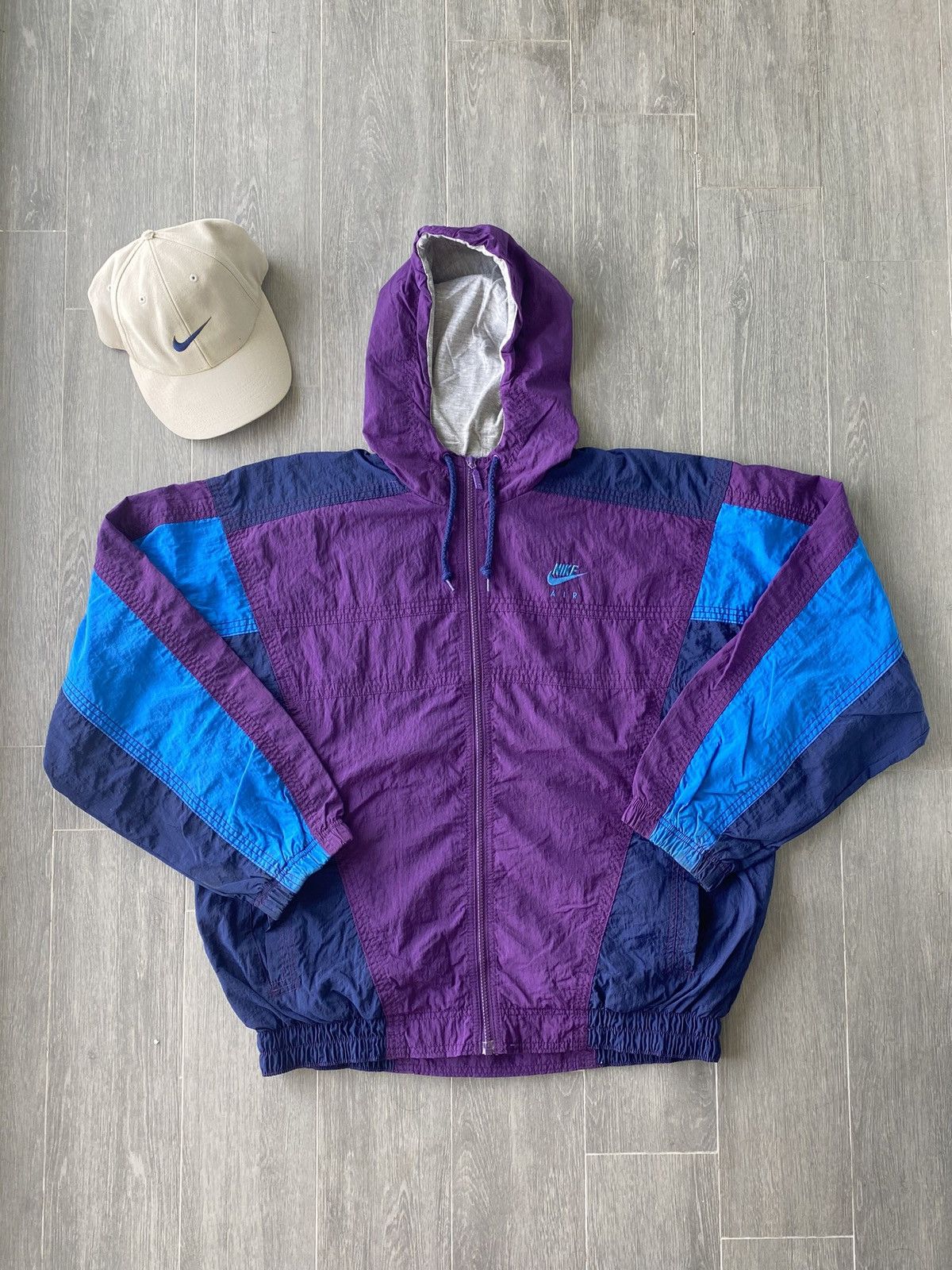 Nike × Vintage Vintage 90’s Nike Air Windbreaker Hoodie Jacket Size US L / EU 52-54 / 3 - 4 Thumbnail