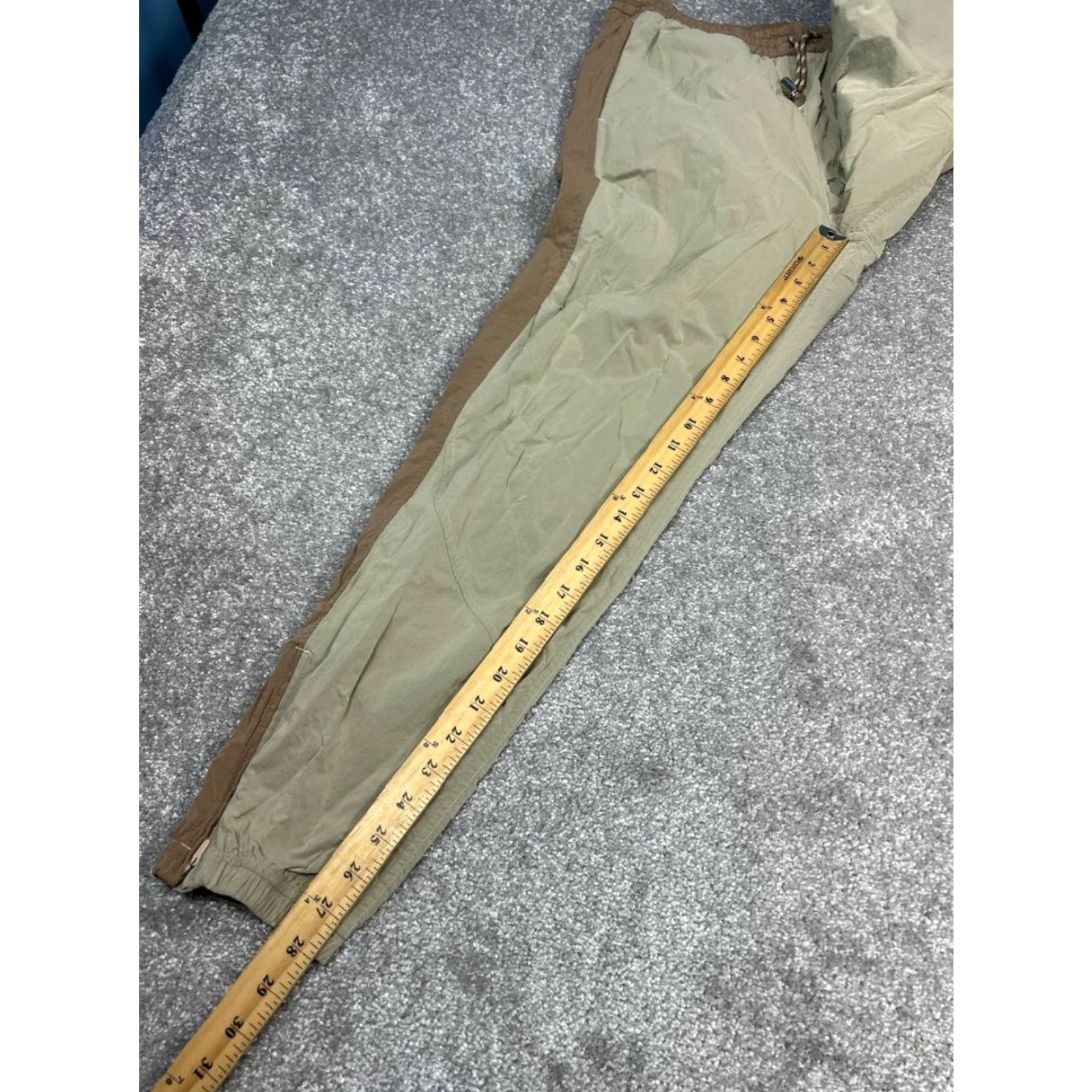 Lululemon VINTAGE Lululemon Evergreen Track Pants Womens 10 Beige Athleisure Running Size 32" / US 10 / IT 46 - 5 Thumbnail