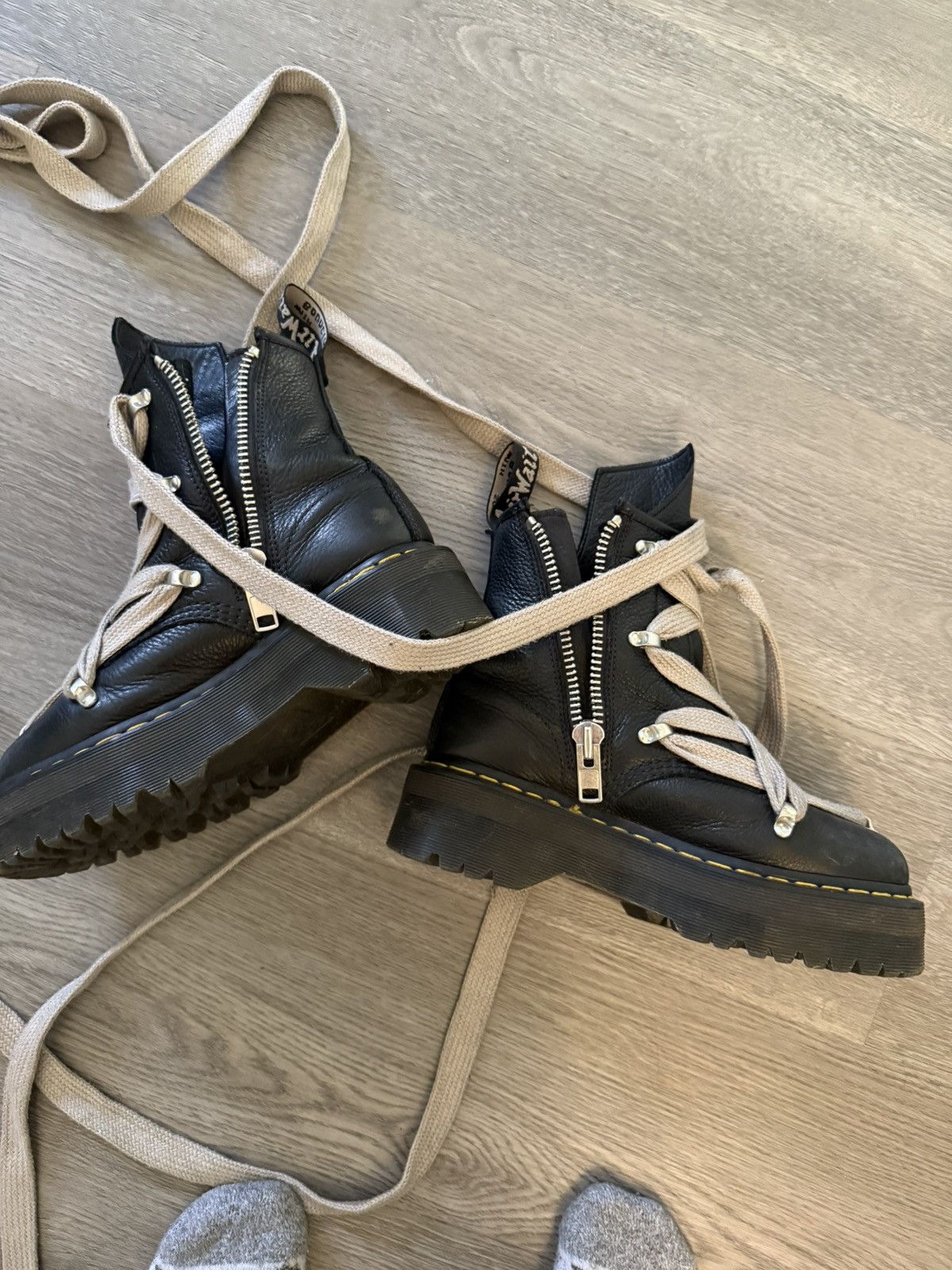 Dr. Martens × Rick Owens Rick Owens x Dr.Martens 1460 Quad Sole Size US 7 / EU 40 - 2 Thumbnail