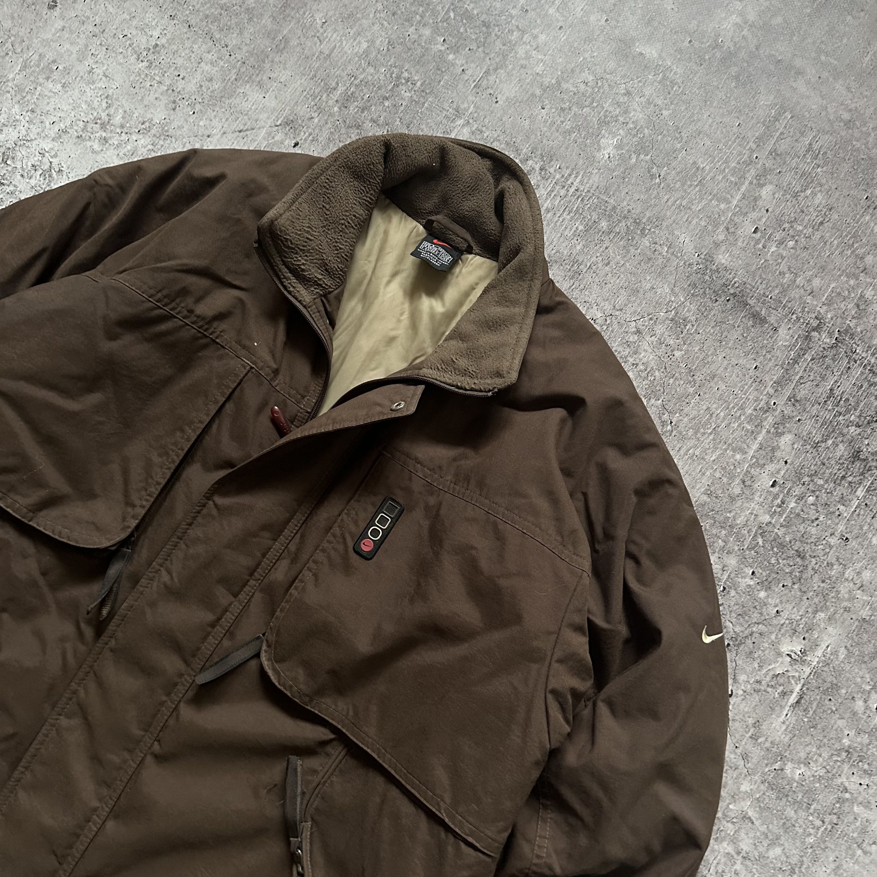 Nike Nike y2k Vintage Oregon Swoosh Logo Hi tech Nylon Jacket Size US S / EU 44-46 / 1 - 2 Thumbnail