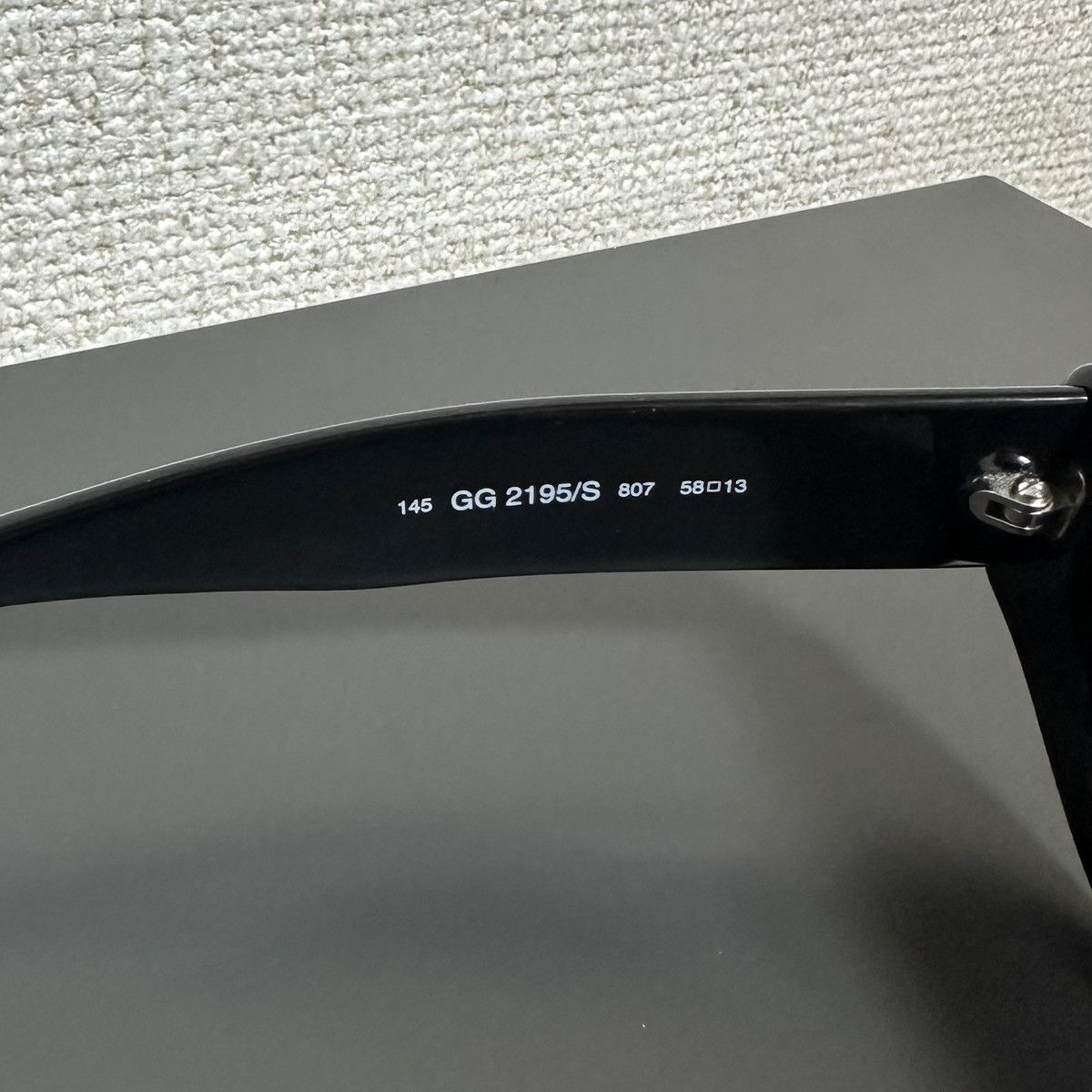 小物 GUCCI by TOM FORD oval sunglasses black Gucci Tom Ford Black Vintage Sunglasses ○ Labellov ○ Buy and