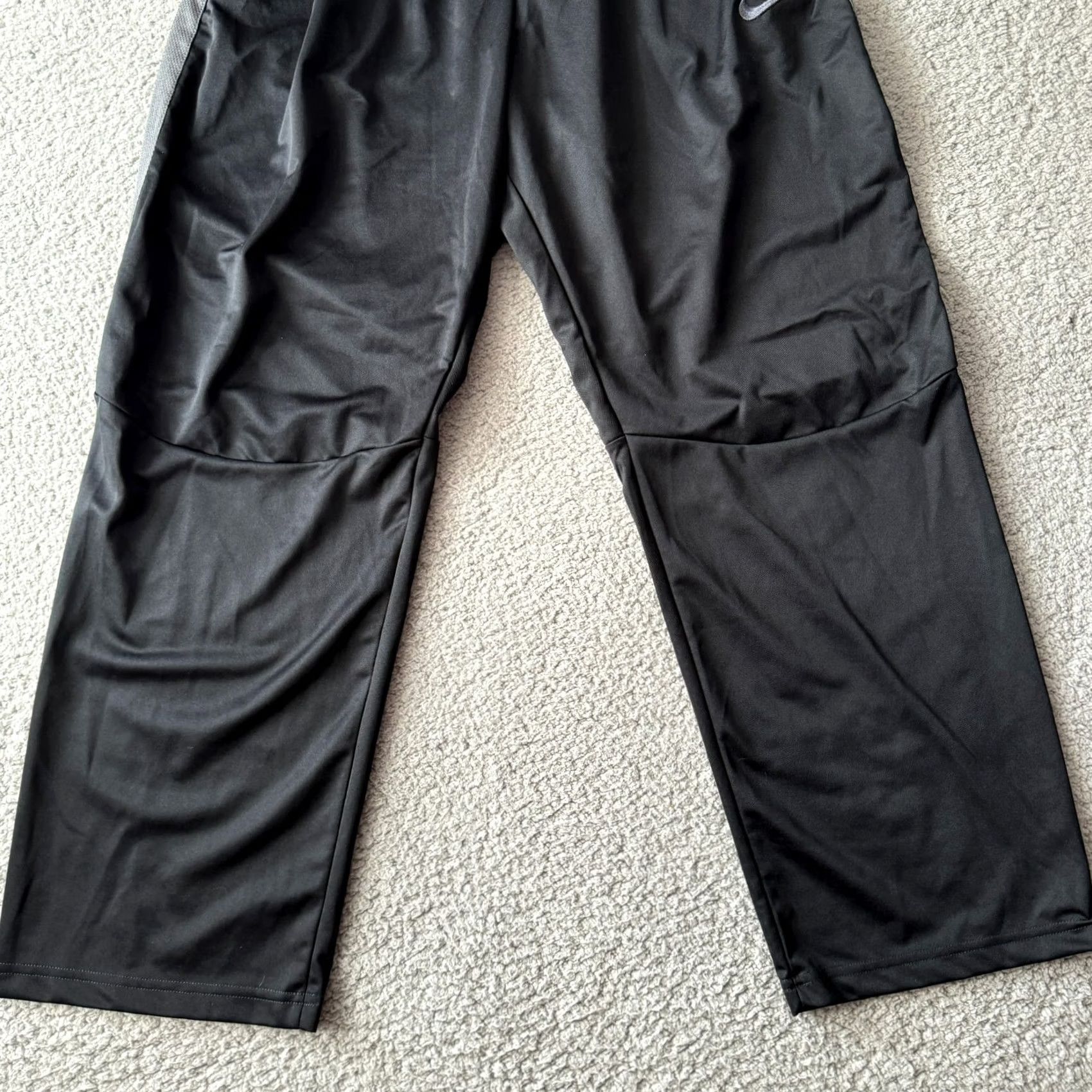 Nike Nike Pants Mens 2XL Black Epic Training Joggers Track Performance Sports Size US 33 - 5 Thumbnail