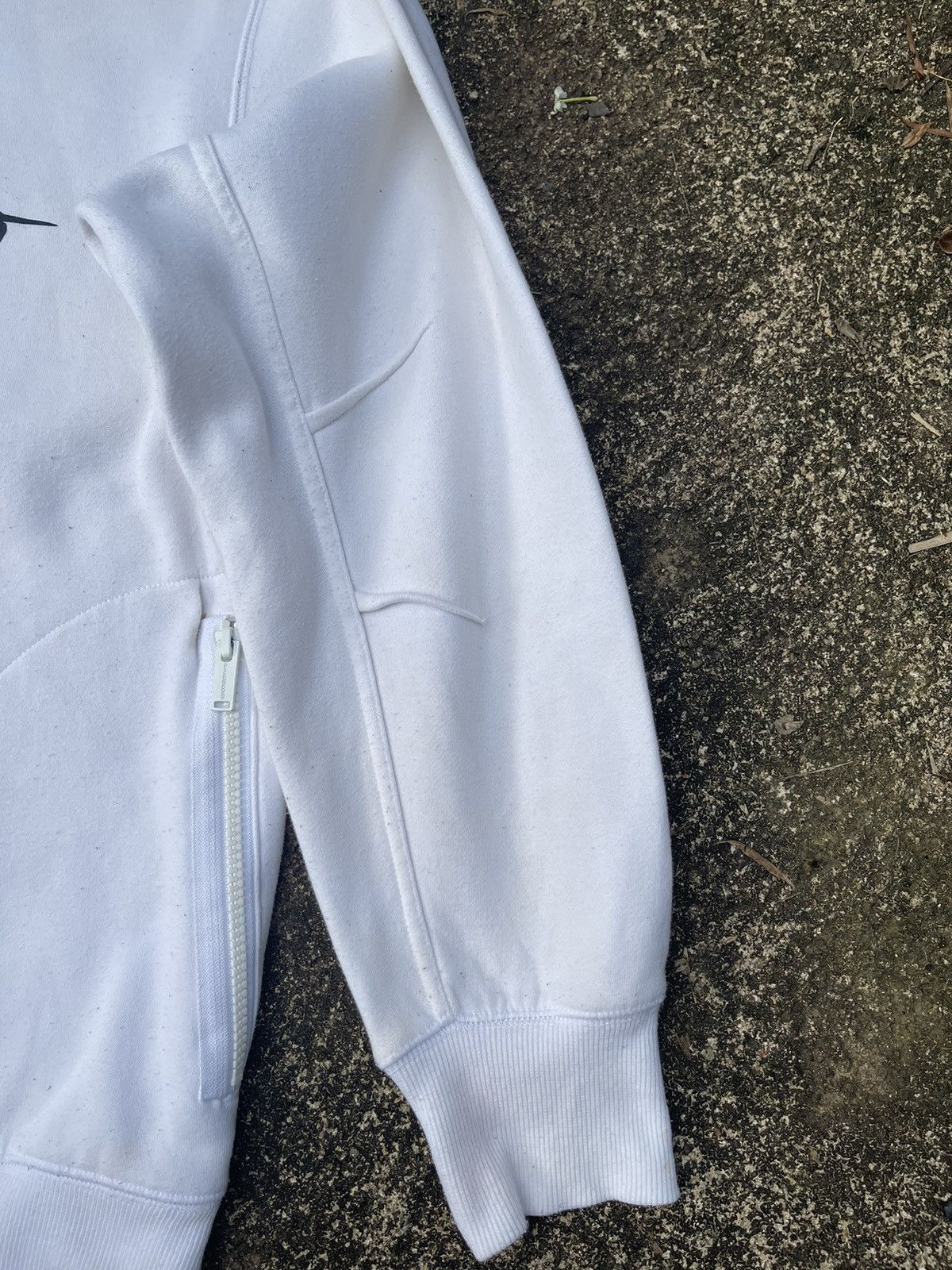 GU × Jun Takahashi × Undercover GU Undercover "Freedom Noise" Sweatshirt (White) Size US L / EU 52-54 / 3 - 8 Thumbnail