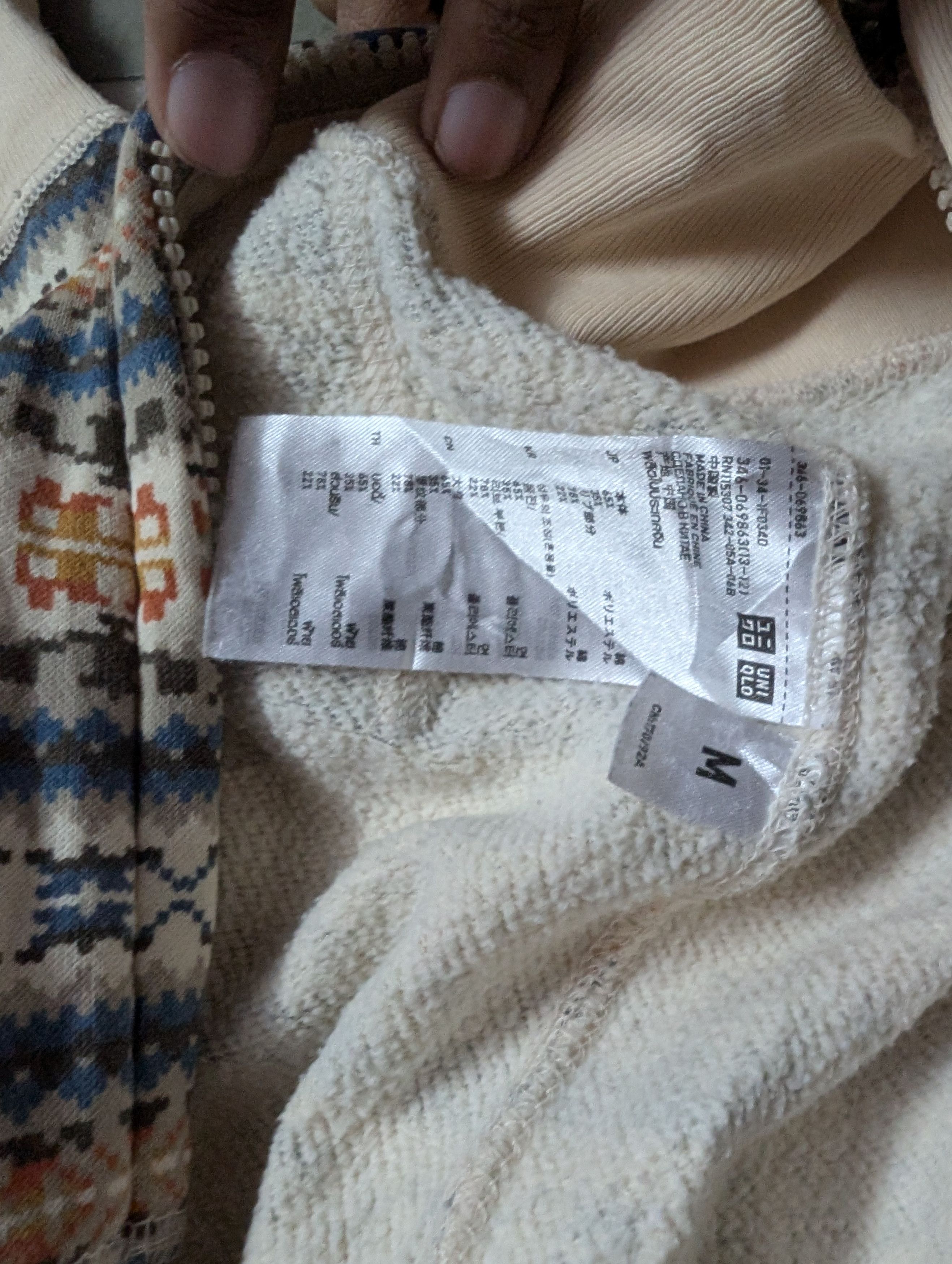 Uniqlo UNIQLO AZTEC PATTERN ZIPPER HOODIE Size US M / EU 48-50 / 2 - 5 Thumbnail