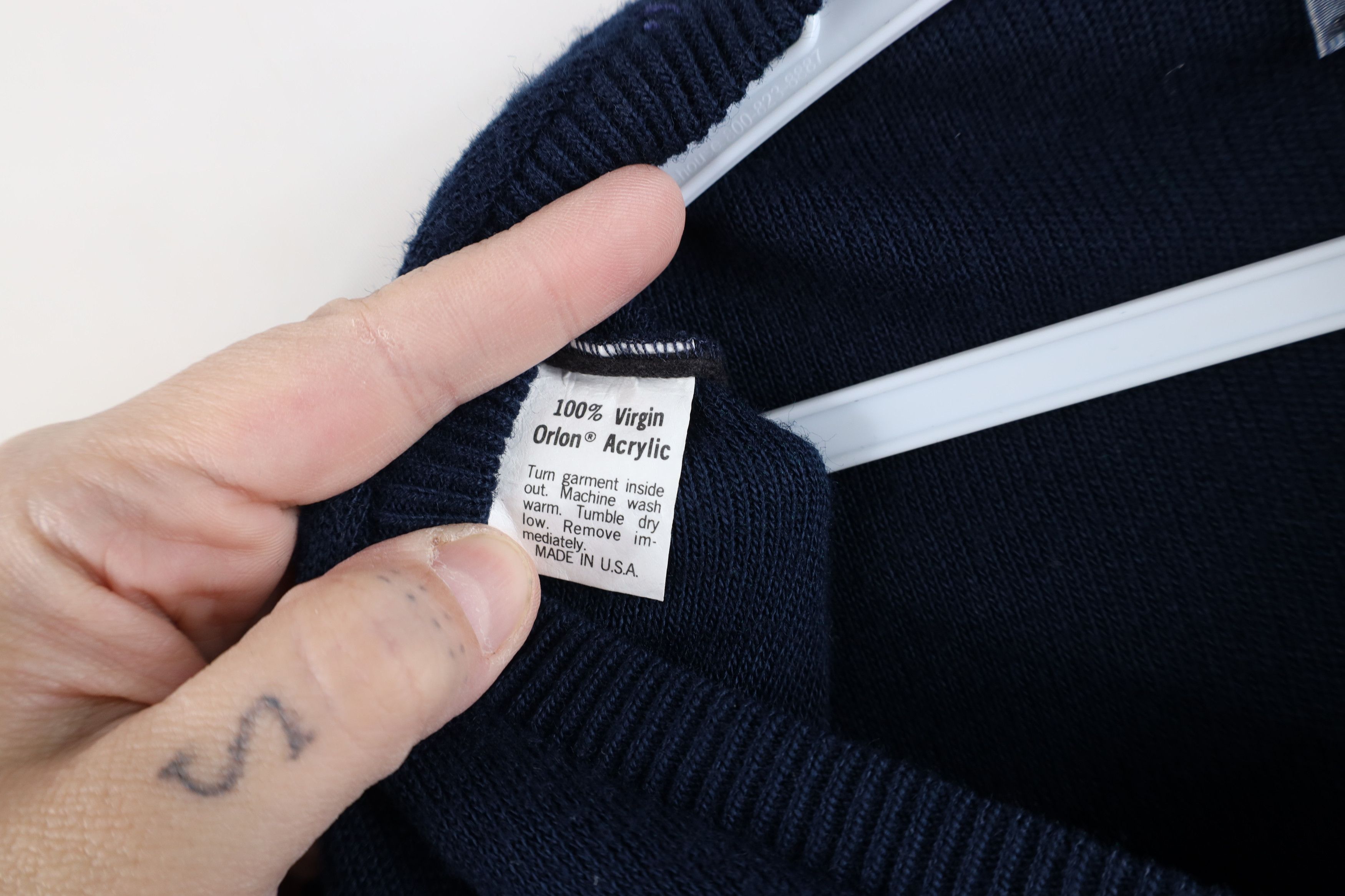 Vintage Vintage 90s Streetwear Knit V-Neck Sweater Navy Blue USA Size US S / EU 44-46 / 1 - 8 Thumbnail