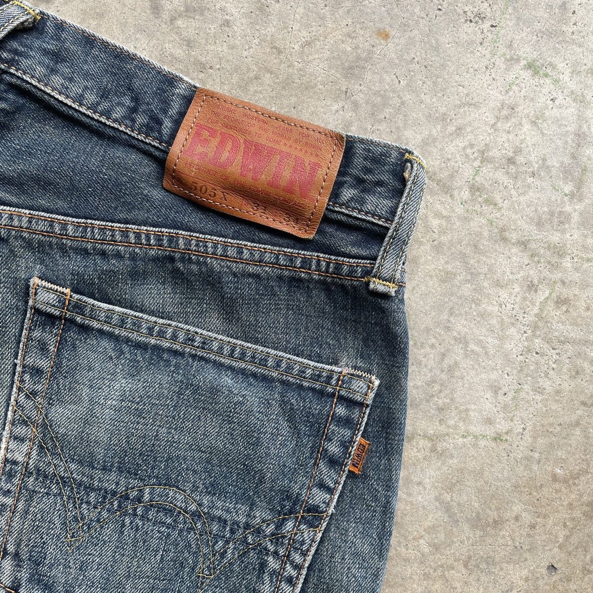 Edwin Vintage Edwin 505 Distressed Baggy Jeans RedLine Faded Pants Size US 31 - 8 Thumbnail