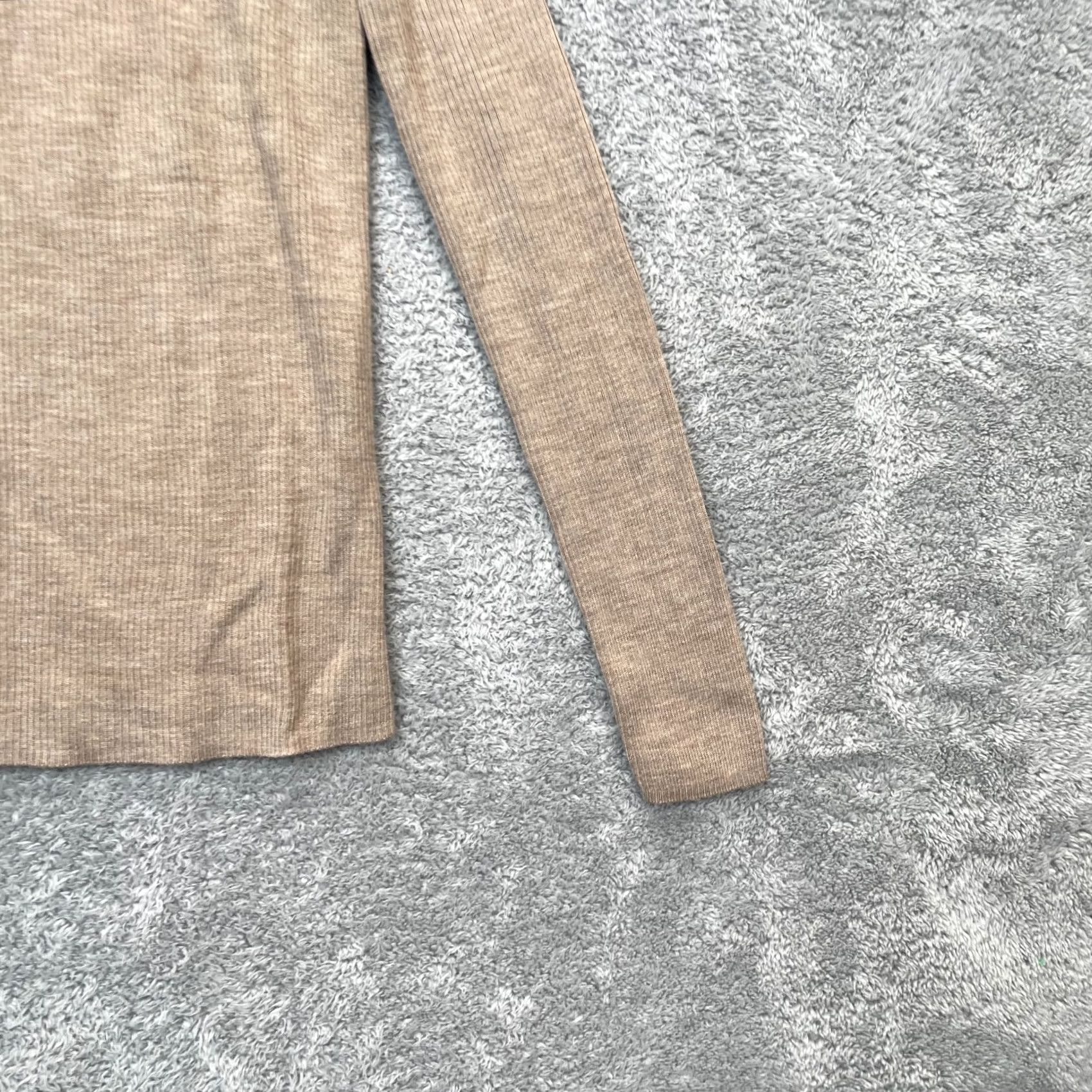Uniqlo Uniqlo Sweater Womens Small Beige Merino Wool Ribbed Turtleneck Knit Pullover Dressy Casual Winter Regular Womens Size S / US 4 / IT 40 - 5 Thumbnail