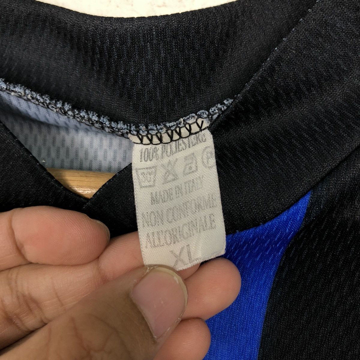 Vintage 📌Vintage Jersey Inter Milan Pirelli Adriano Big Logo Size US XL / EU 56 / 4 - 14 Thumbnail