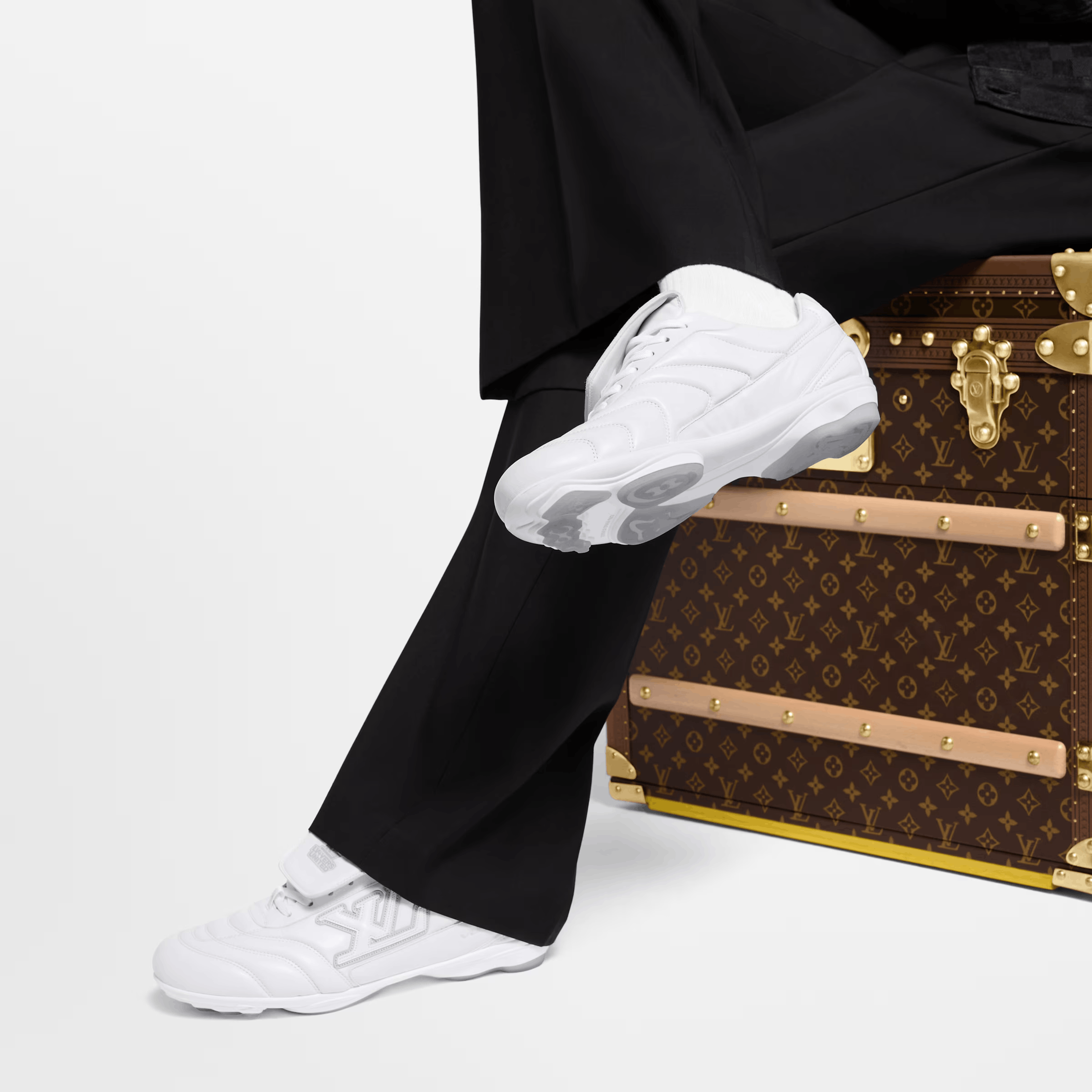 LV Footprint Football Trainers