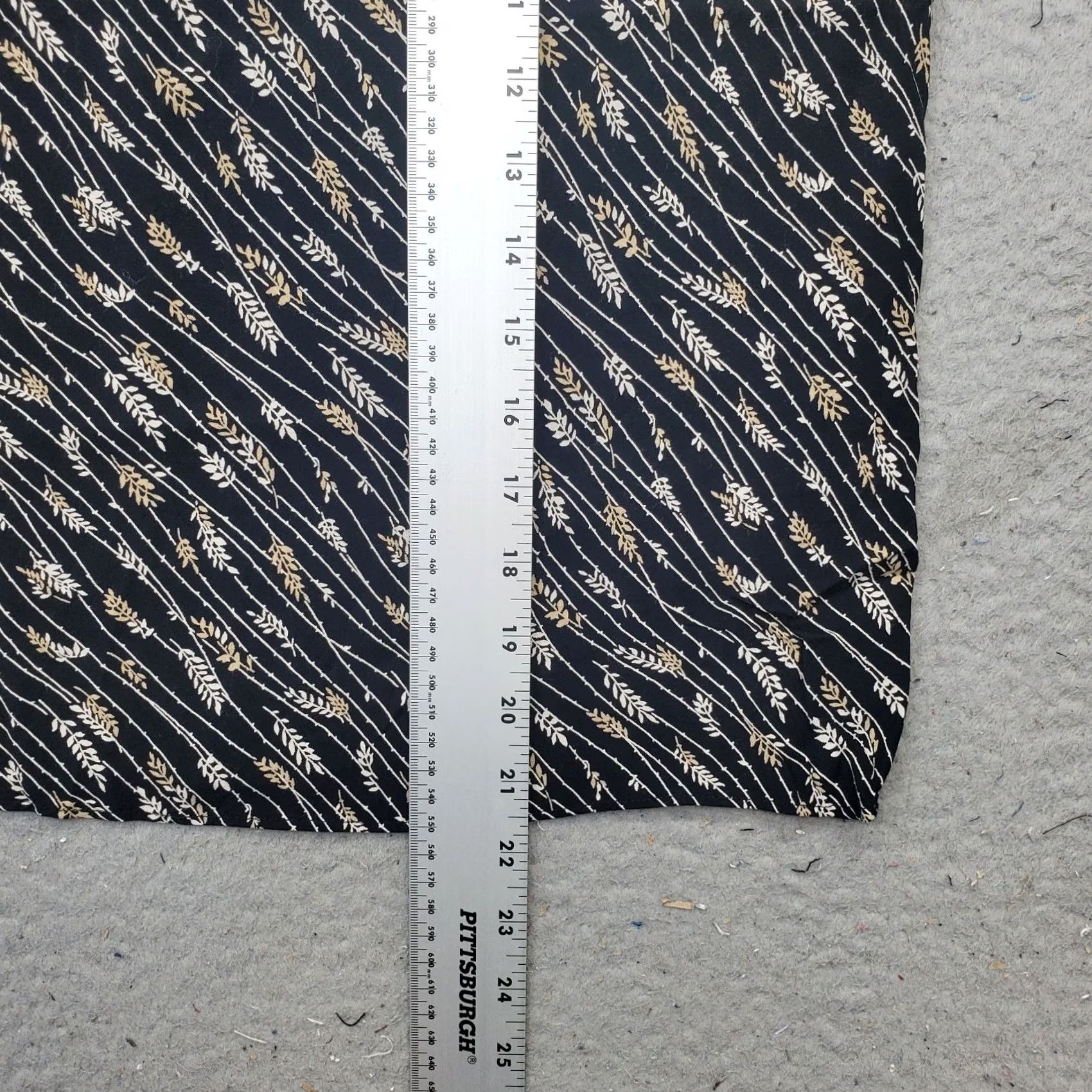 Liz Claiborne Liz Claiborne Skirt Women 10 Multicolor Leaf Print Lined Side Zip Knee Length Pencil Straight & Style Womens 10 Size 32" / US 10 / IT 46 - 3 Thumbnail