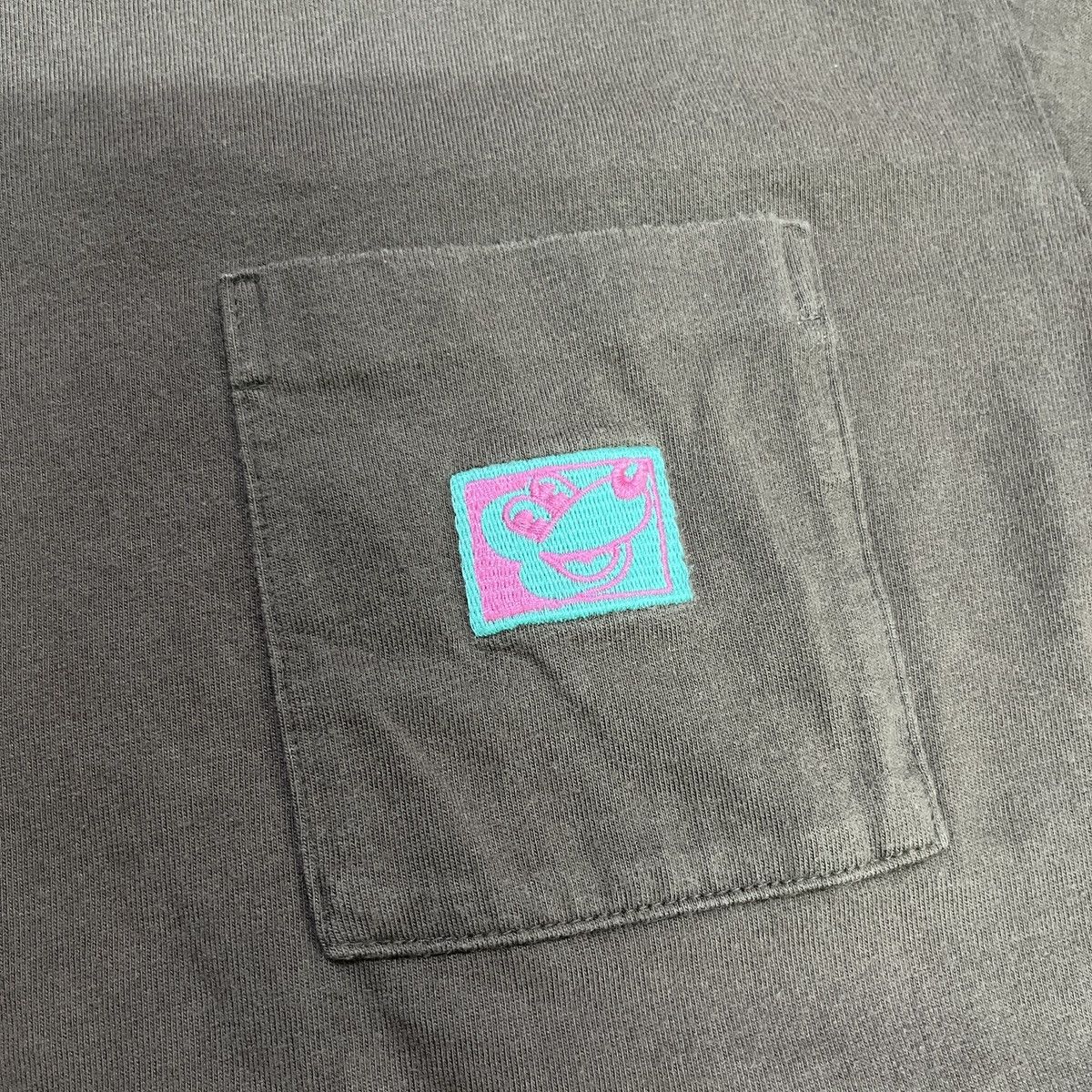 Keith Haring × Mickey Mouse × Uniqlo Uniqlo Mickey X Keith Haring Pocket T Shirt Size US S / EU 44-46 / 1 - 3 Thumbnail