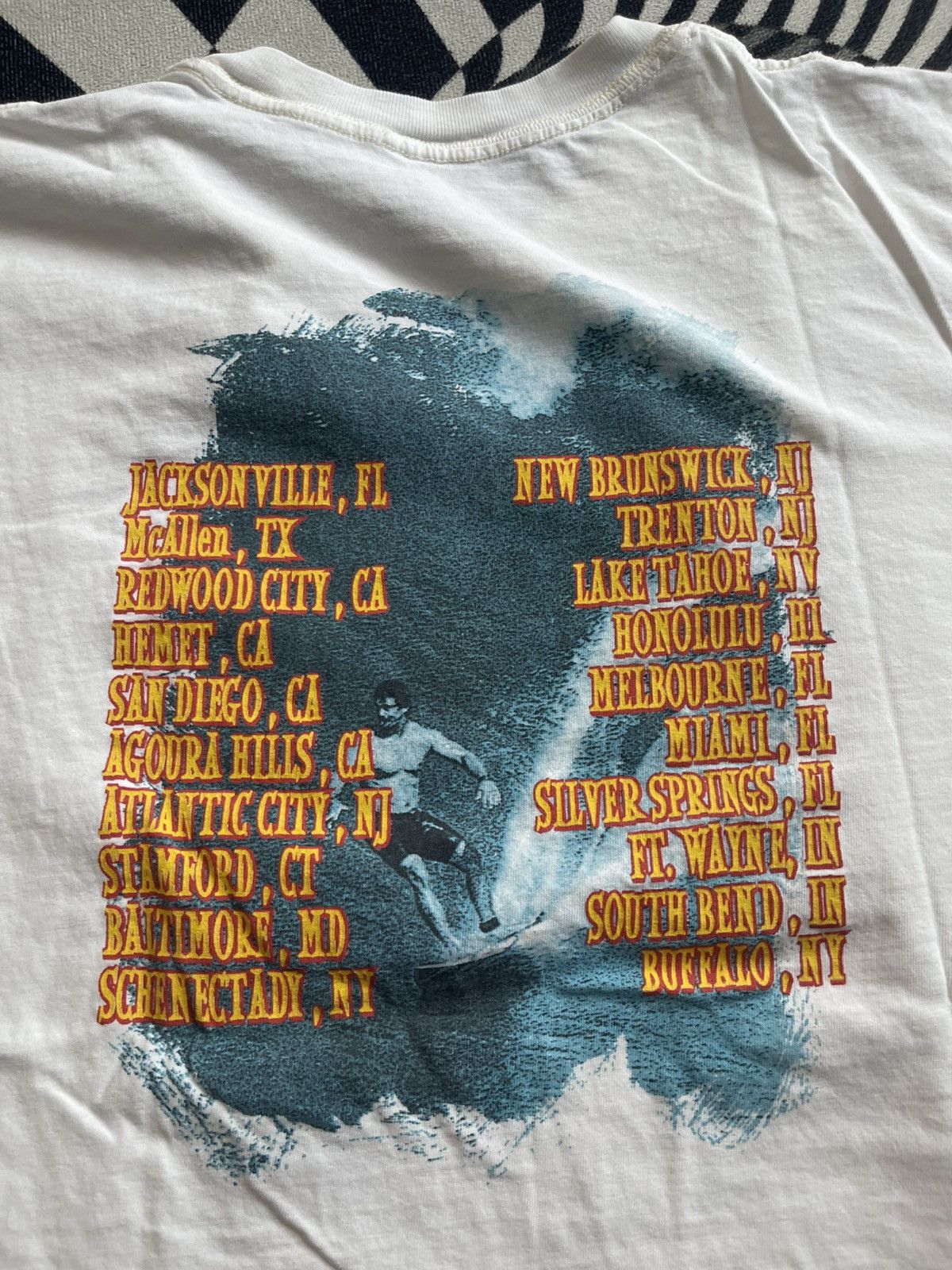 Band Tees Vintage 2001 The Beach Boys Surfin’ Safari Tour T-Shir Size US XL / EU 56 / 4 - 6 Thumbnail