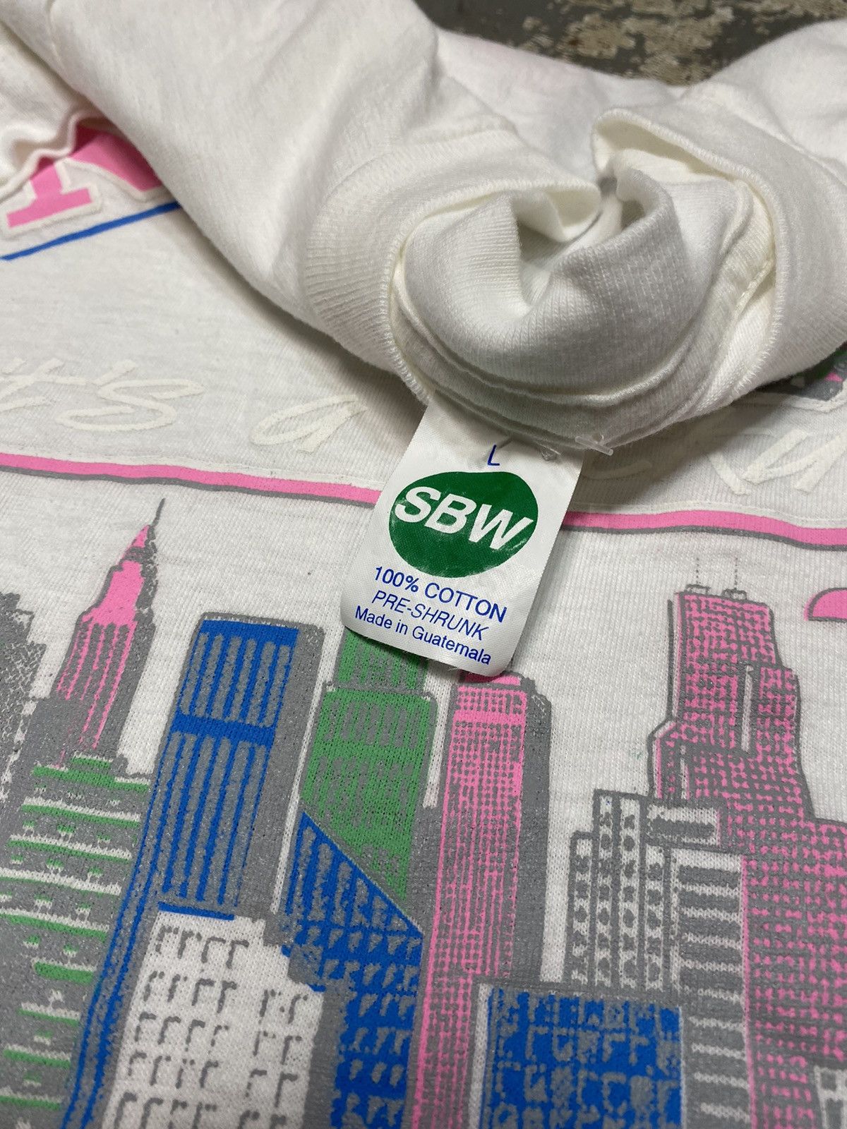 Japanese Brand × Vintage Vintage NYC New York City Tourist 90s New Old Stock Tshirt Size US L / EU 52-54 / 3 - 4 Thumbnail