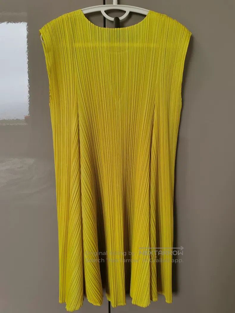 Issey Miyake Issey Miyake Yellow Sleeveless Long Top Size L / US 10 / IT 46 - 1 Thumbnail