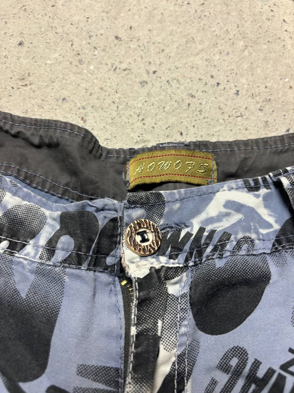 Japanese Brand × Vintage Vintage Y2K Don Gang Monogram Camo Baggy Shorts Size US 34 / EU 50 - 4 Thumbnail