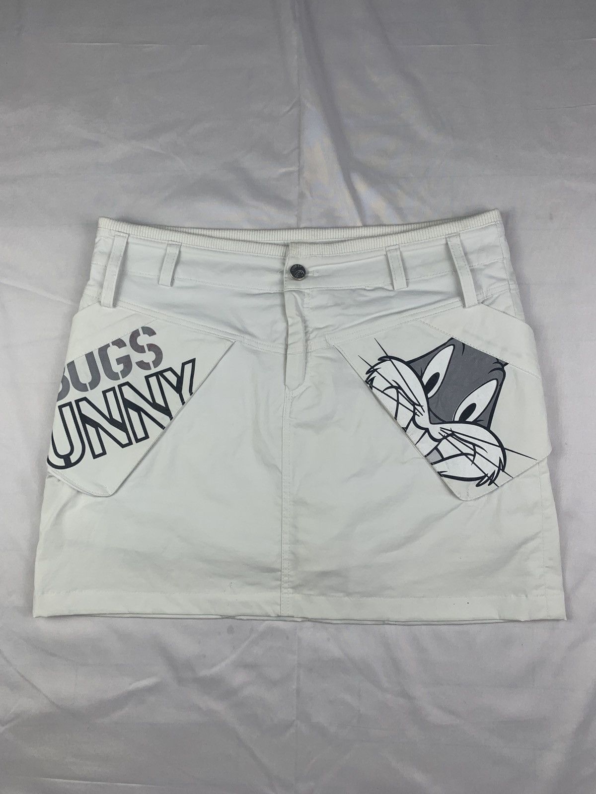 Warner Bros 2010 Warner Bros Golf Bugs Bunny Nylon Graphic Mini Skirt Size 28" / US 6 / IT 42 - 1 Thumbnail