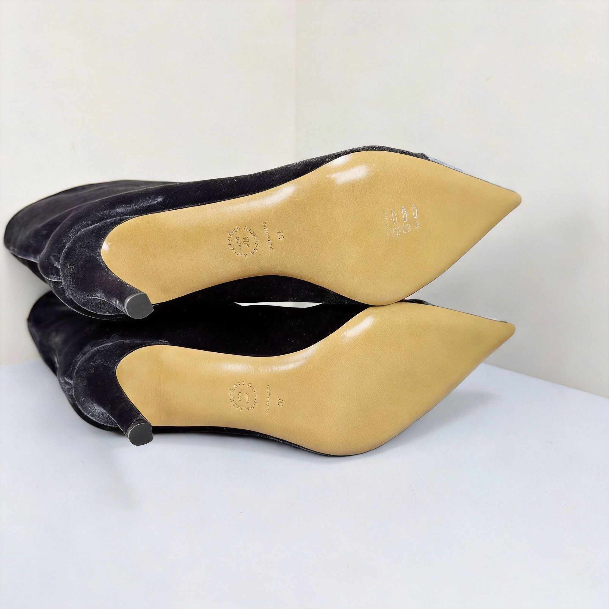 Alexandre Vauthier Gray Velvet Pointed Heels/, Women's (Size 6) — image 5 of 6