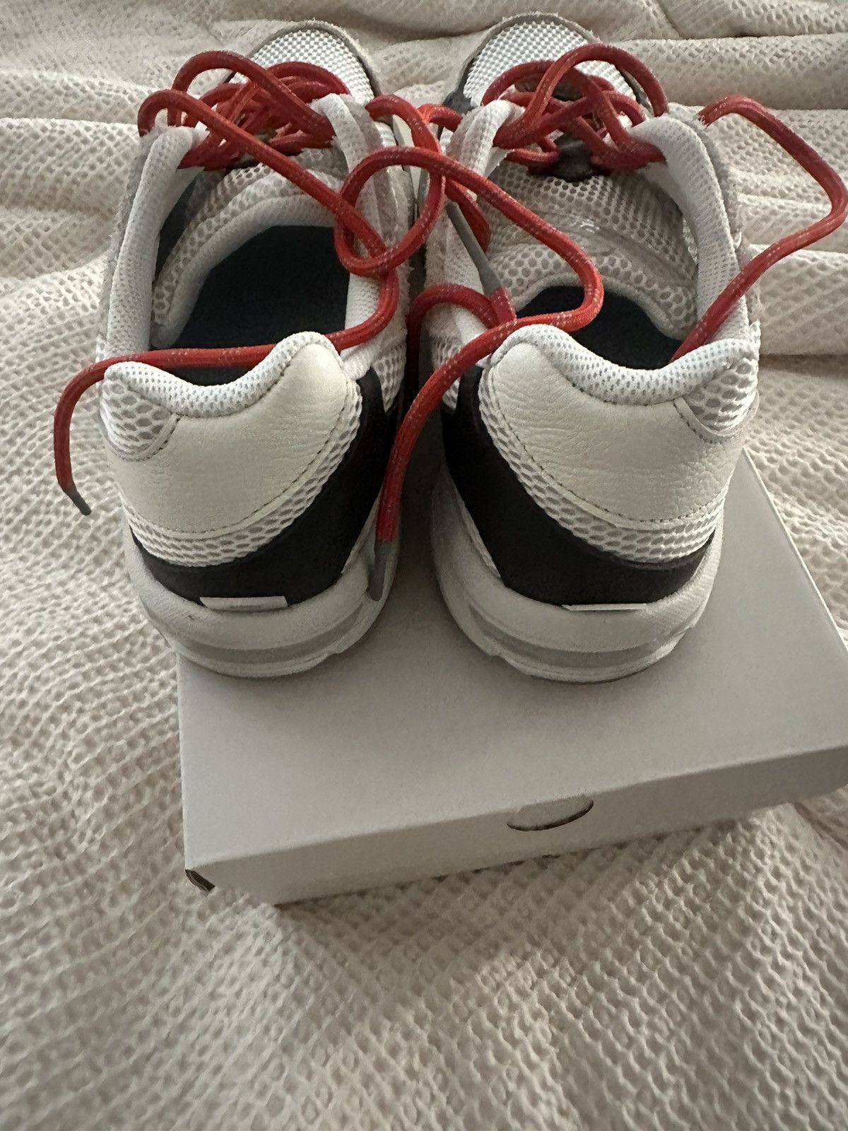 Asics × HAL Studios Asics Gel-1130 HAL studio Glacier Size US 10 / EU 43 - 4 Thumbnail