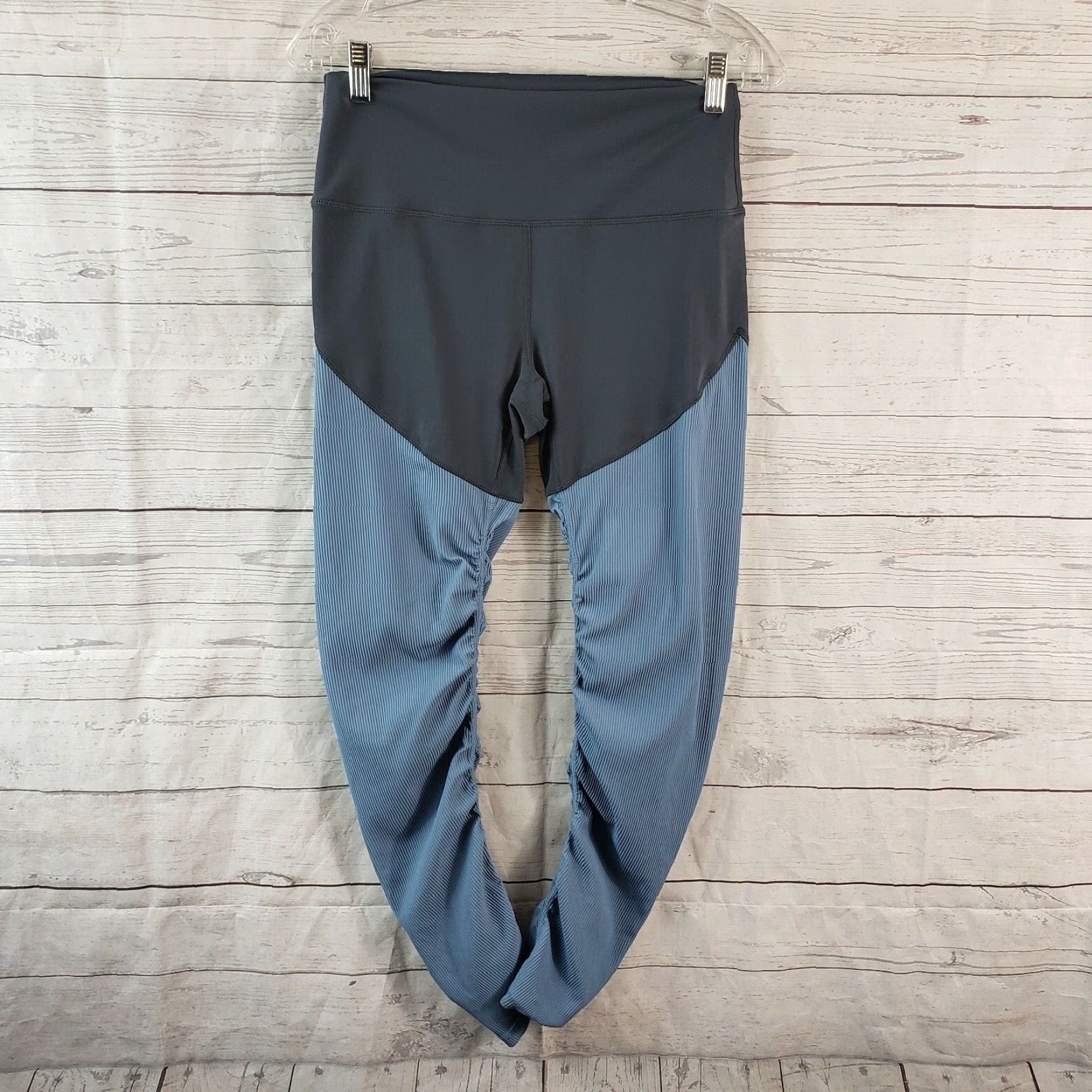 Vintage Zyia Womens Storm Parallel Luxe Leggings Sz 8-10 Blue Ribbed Mid Rise Leggings Body: 8 Inseam 25" Womens Stretch Nylon Activewear Compression Ribbed Size 30" / US 8 / IT 44 - 2 Thumbnail