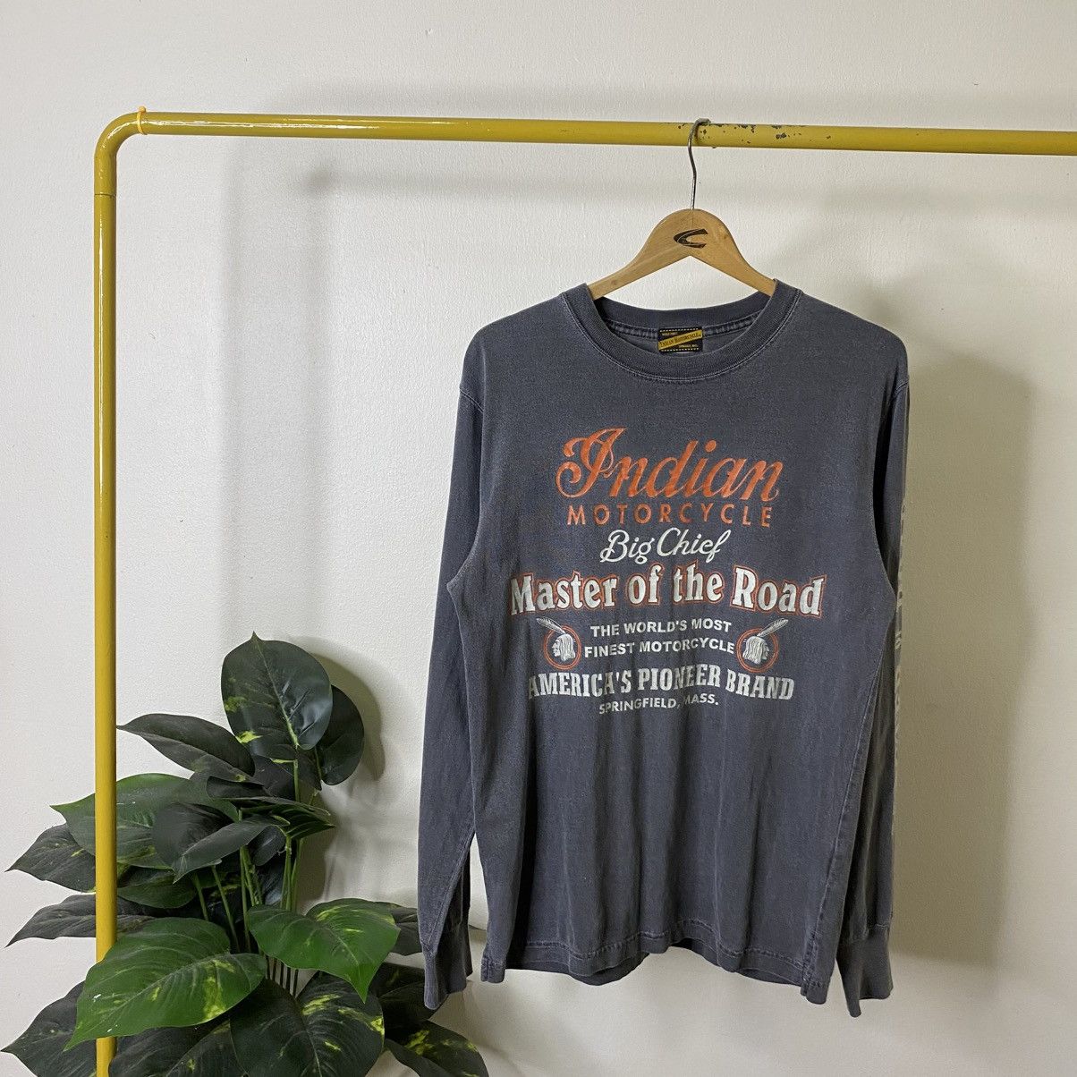 Indian Motorcycle Y2K Indian Motorcycle Masters Of The Road Sleeves Hit TShirt Size US M / EU 48-50 / 2 - 1 Thumbnail