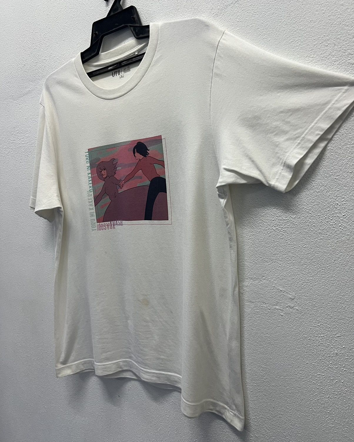Anime × Uniqlo 🔥grailsale🔥 VINTAGE YOASOBI YORU NI KAKERU SHIRT Size US XL / EU 56 / 4 - 4 Thumbnail