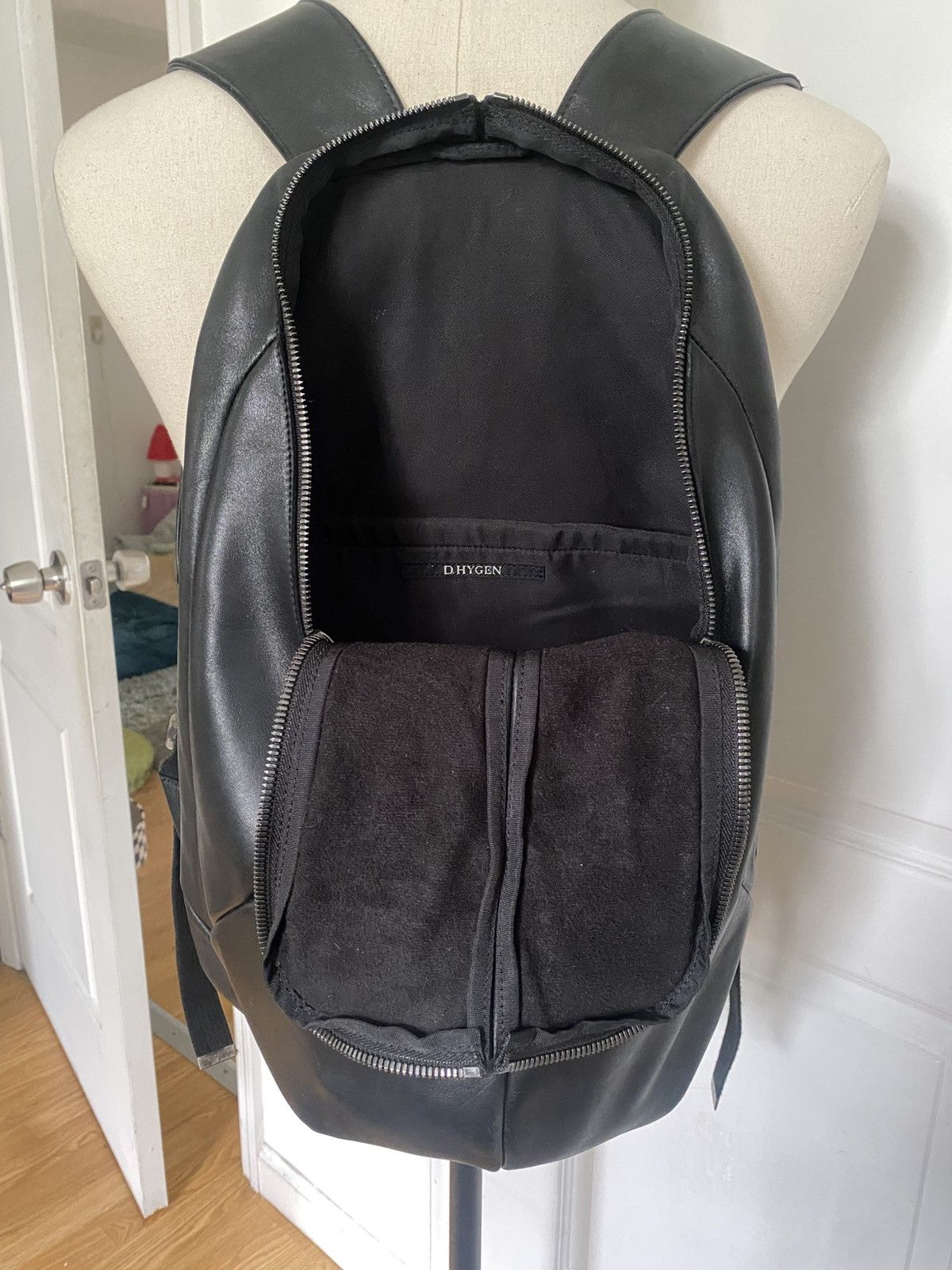 D.Hygen *Last Drop. Very Rare Horse Leather Vest Backpack Size ONE SIZE - 3 Thumbnail