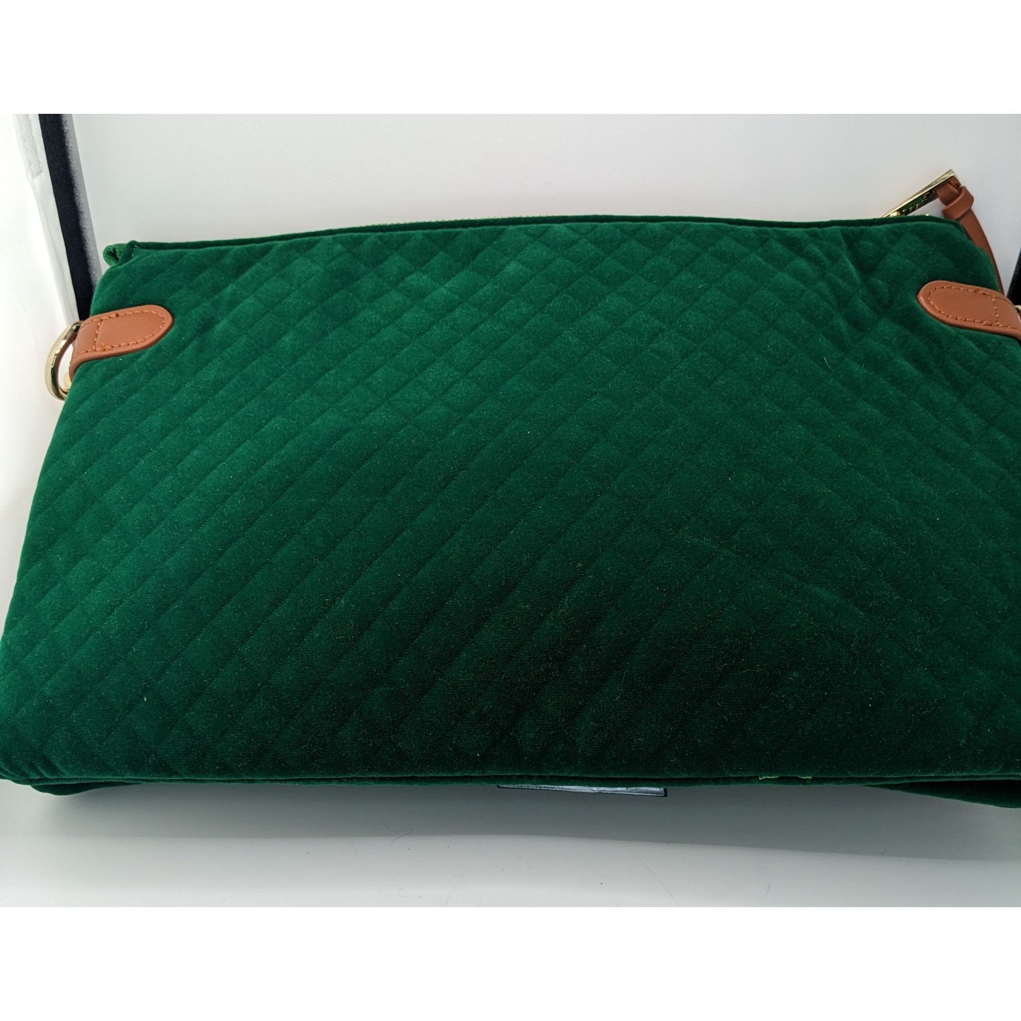 Other Thomas & Lee Company Quilted Green Velvet Shoulder Bag With Size ONE SIZE - 13 Thumbnail
