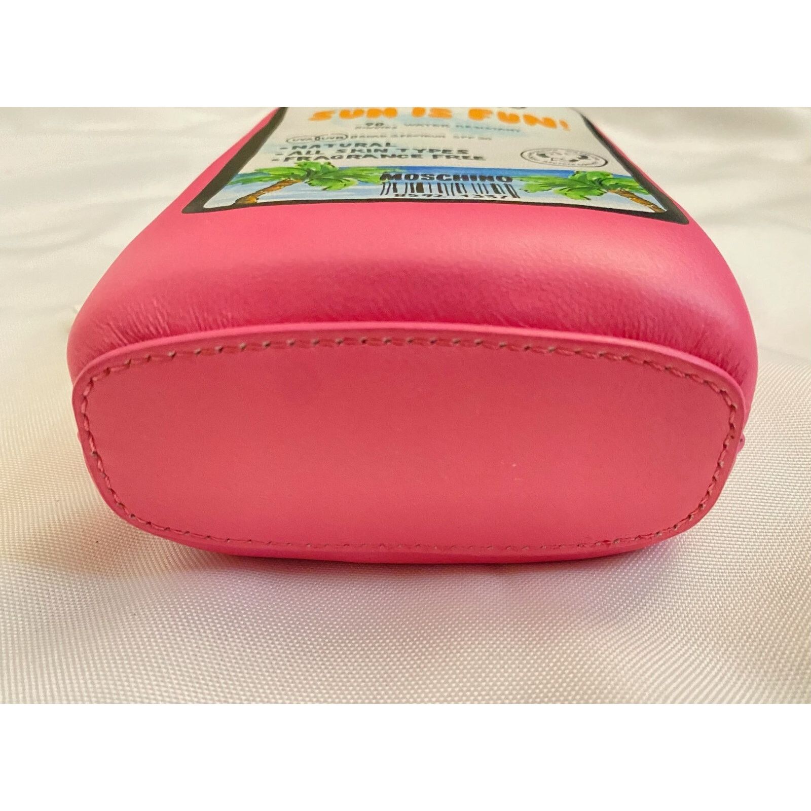 Moschino SS23 MOSCHINO Tropical Tan Clutch Pink Padded Sunscreen30SPF Size ONE SIZE - 6 Thumbnail