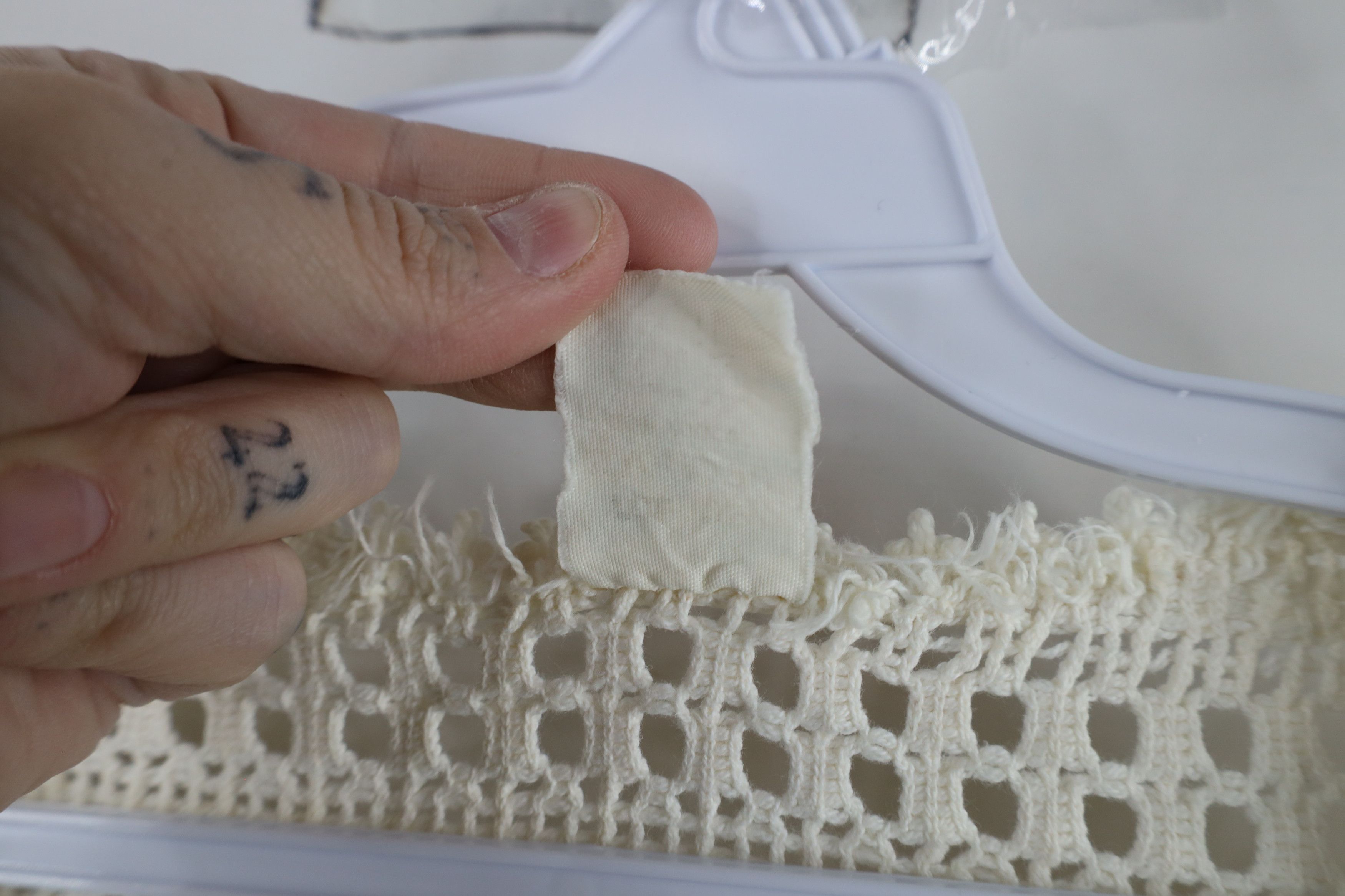 Vintage Vintage 70s Boho Chic Sleeve Crochet Knit T-Shirt Cream USA Size M / US 6-8 / IT 42-44 - 5 Thumbnail