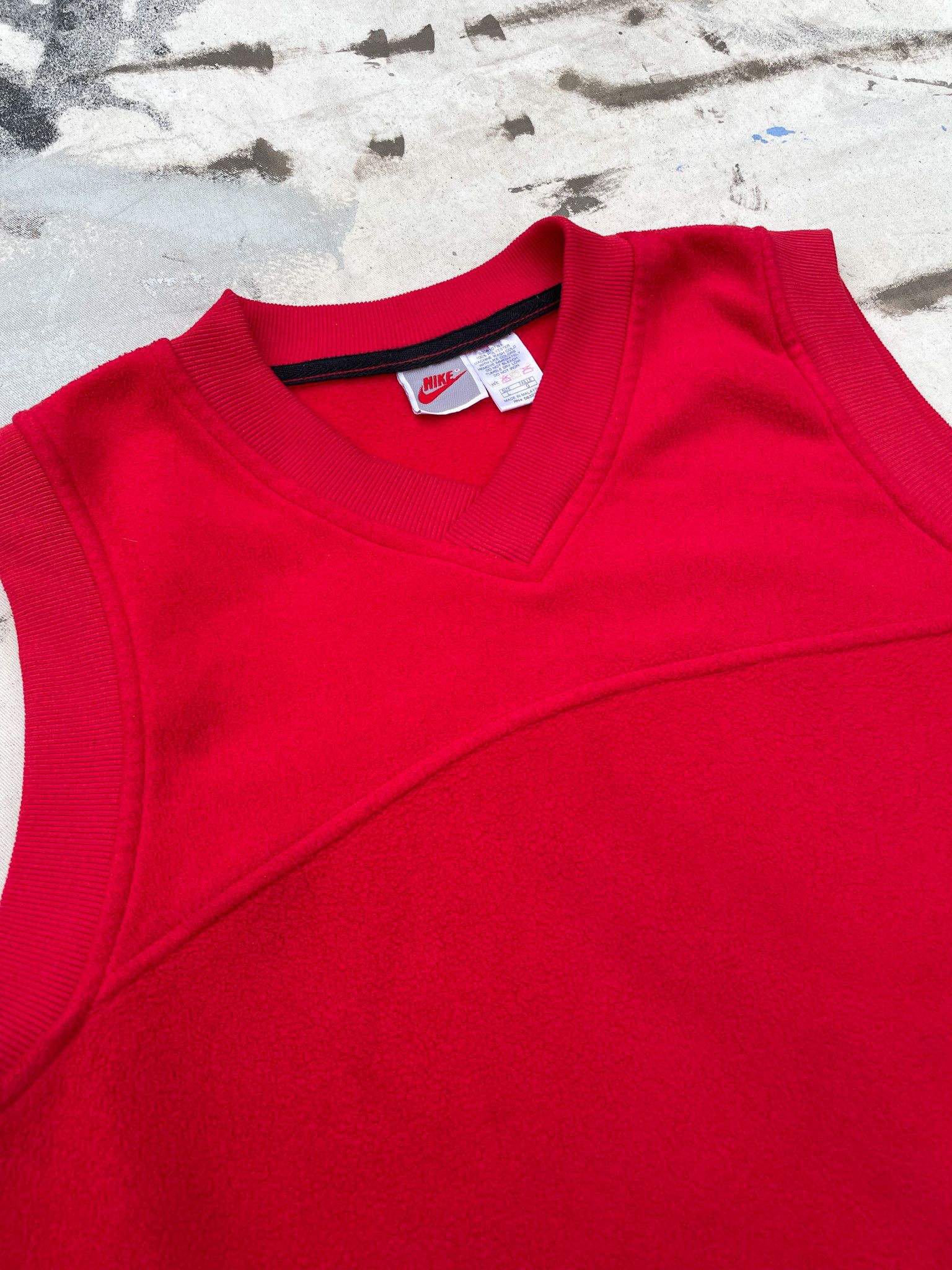 Nike × Vintage Vintage Nike Fit Sweater Vest- 1980s Size US L / EU 52-54 / 3 - 4 Thumbnail