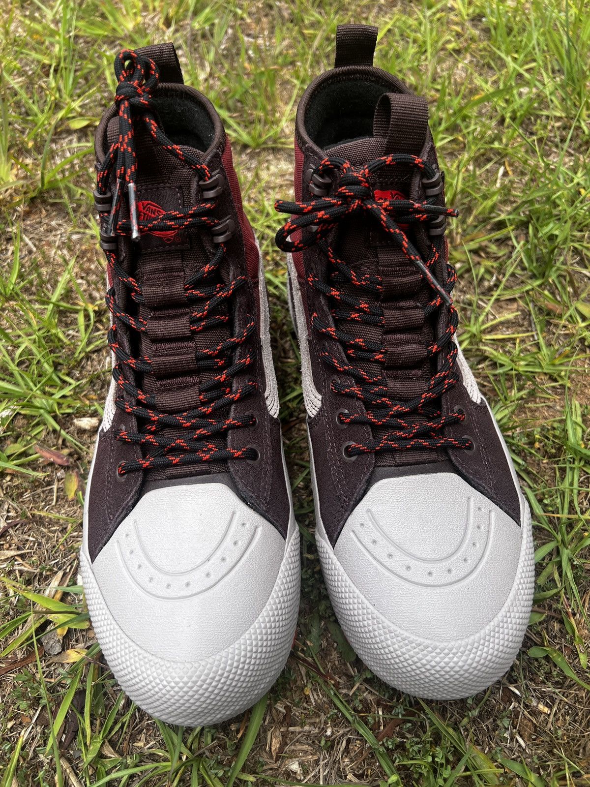 Vans CLEAN Vans size 7.5 Mens Sk8 Hi MTE 3 GoreTex Shoes Red Size US 7.5 / EU 40-41 - 10 Thumbnail