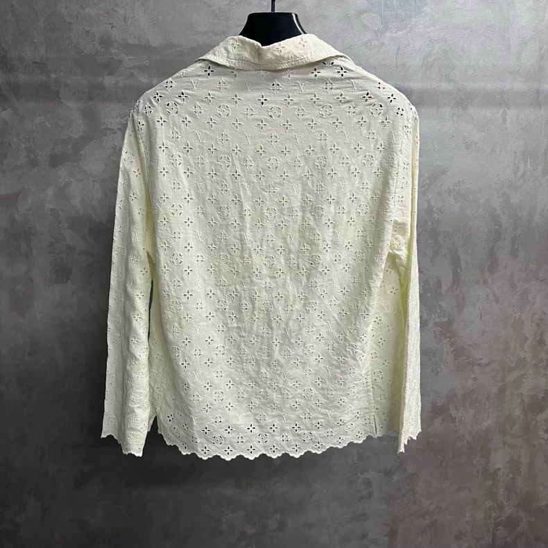 Louis Vuitton Louis Vuitton White Solid Color Long Sleeve Shirt with Log Size XS / US 0-2 / IT 36-38 - 5 Thumbnail