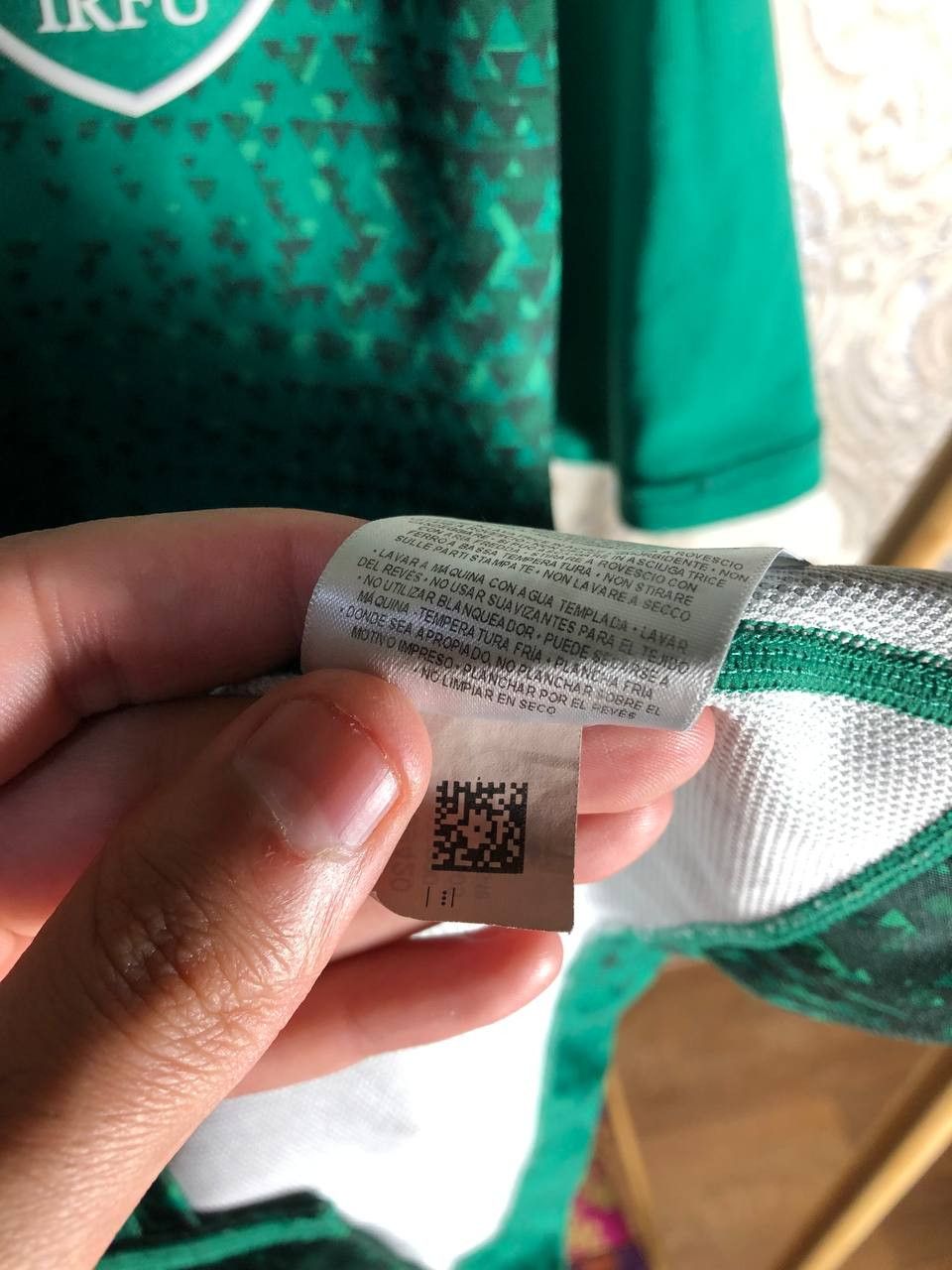 Canterbury of New Zealand Vintage Canterbury Ireland Retro Rugby Jersey Football 90s Size US L / EU 52-54 / 3 - 9 Thumbnail