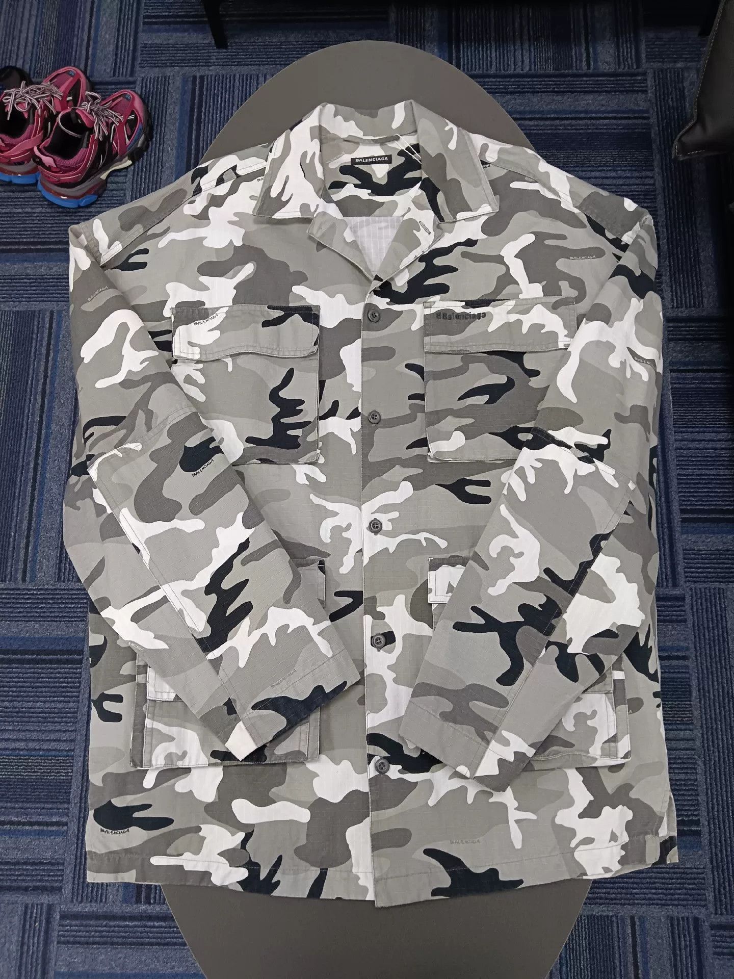 Balenciaga balenciaga camouflage multi-pocket shirt Size US M / EU 48-50 / 2 - 1 Thumbnail