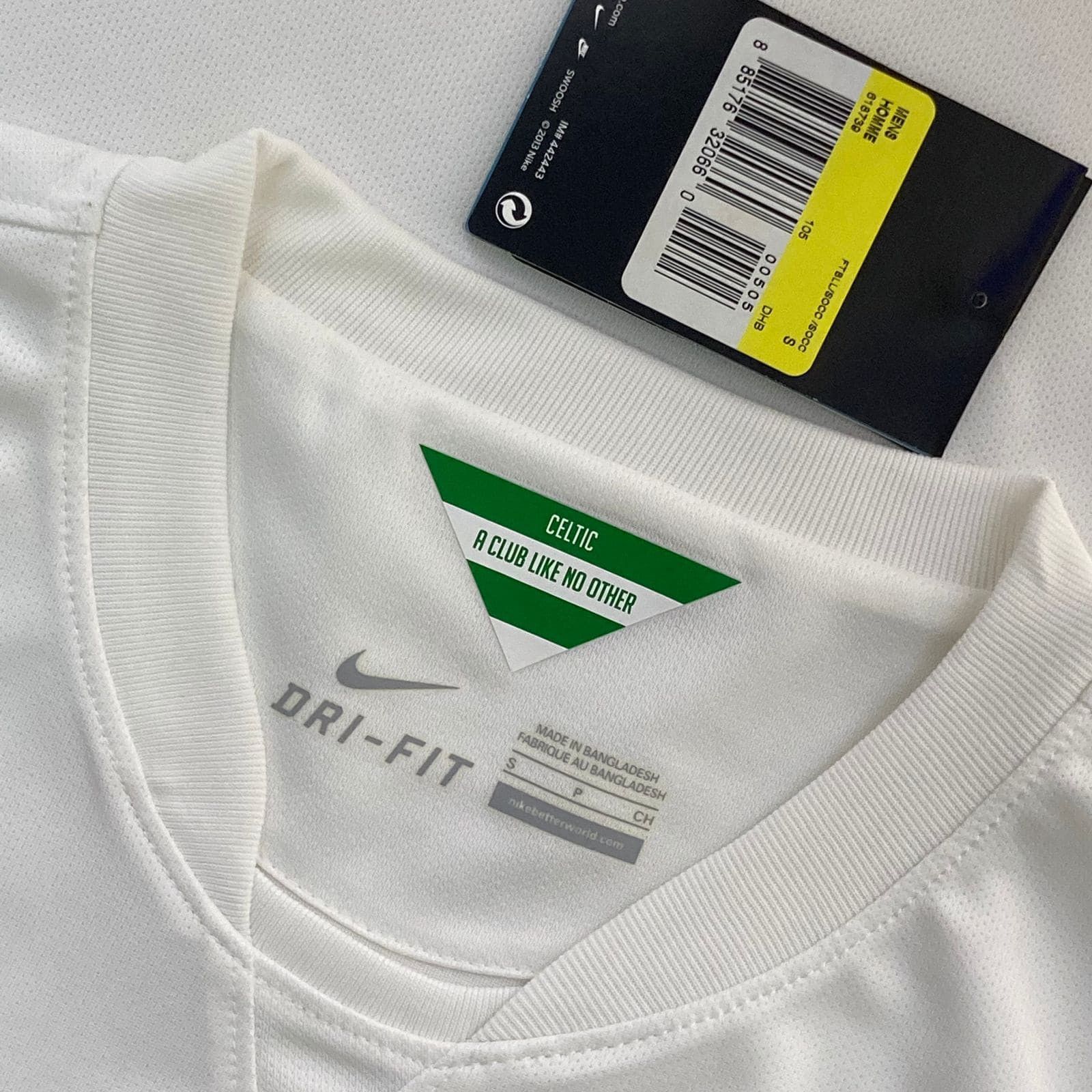 Nike 2014-15 Celtic FC Third Nike 618739-105 Size US S / EU 44-46 / 1 - 4 Thumbnail