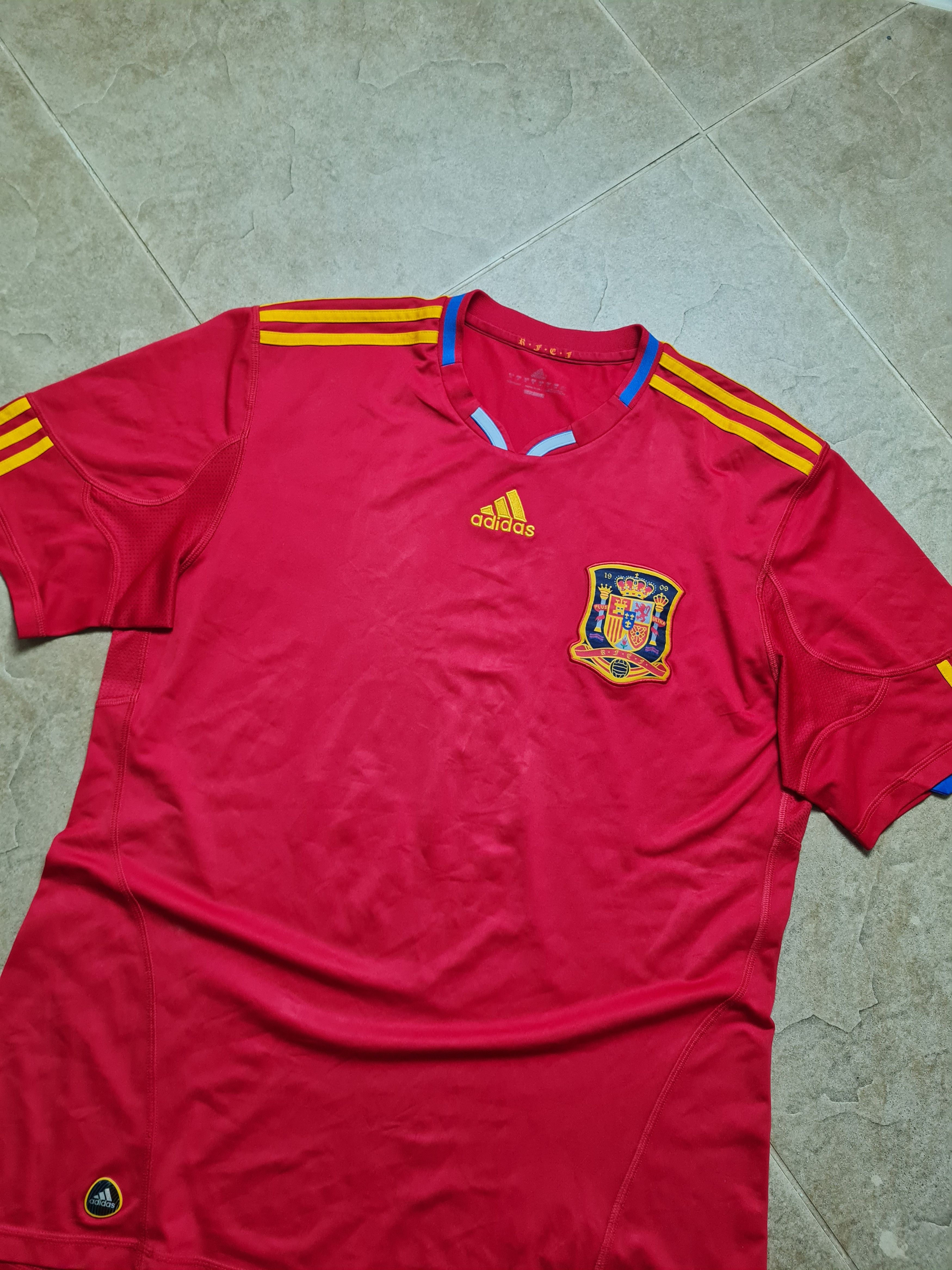 Adidas FOOTBALL JERSEY VILLA 7 SPAIN NATIONAL 10/11 WORLD WINNER Size US L / EU 52-54 / 3 - 6 Thumbnail