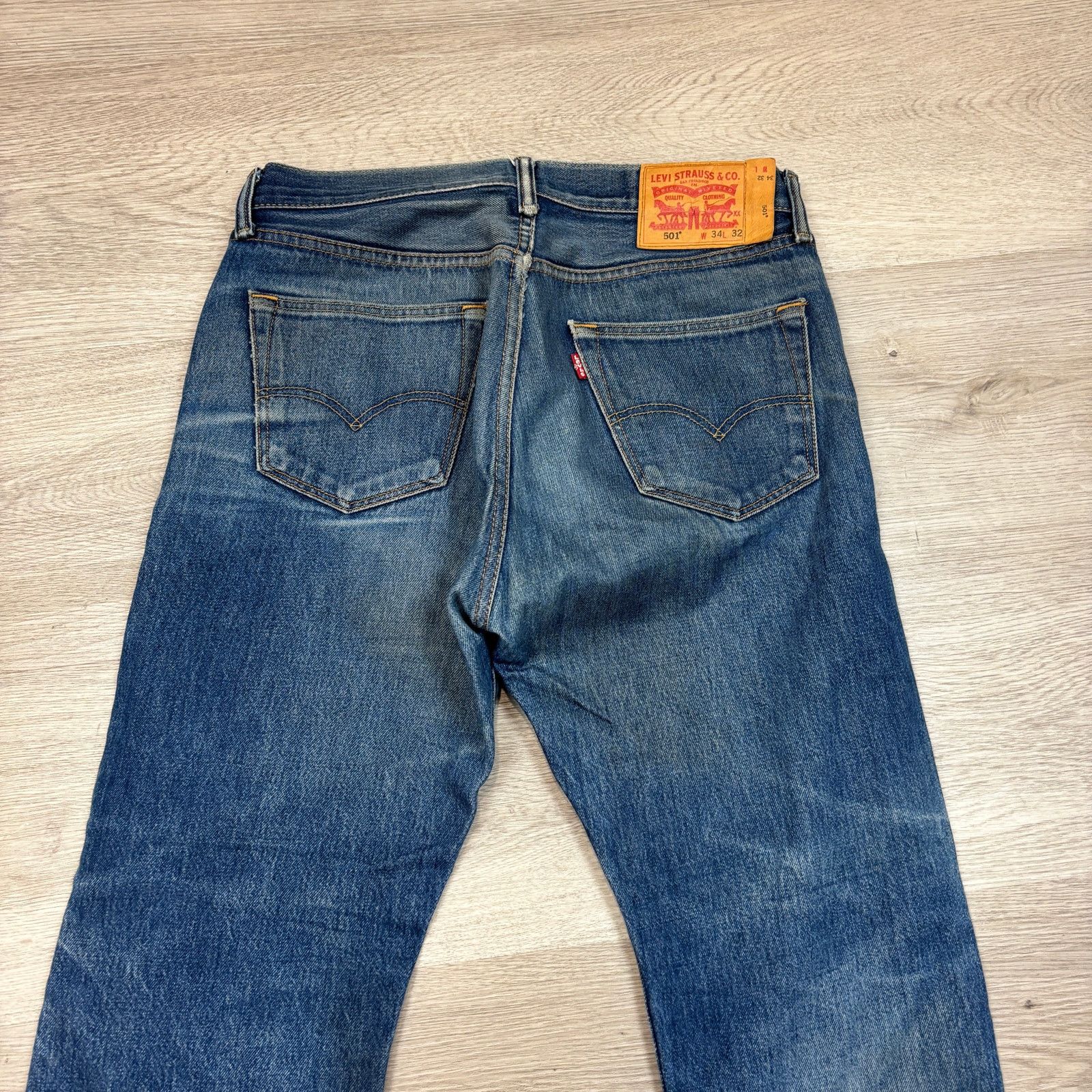 Levi's Levi's 501 Button Fly Straight Leg Jeans Men's 34x27 Size US 34 / EU 50 - 2 Thumbnail