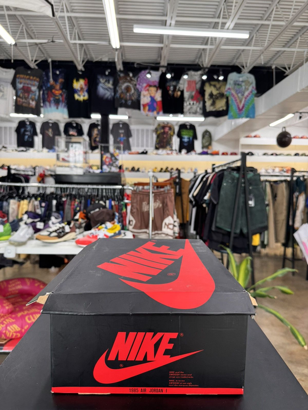Jordan Brand Air Jordan 1 High Rookie Of The Year Size 12 (2018) Size US 12 / EU 45 - 14 Thumbnail