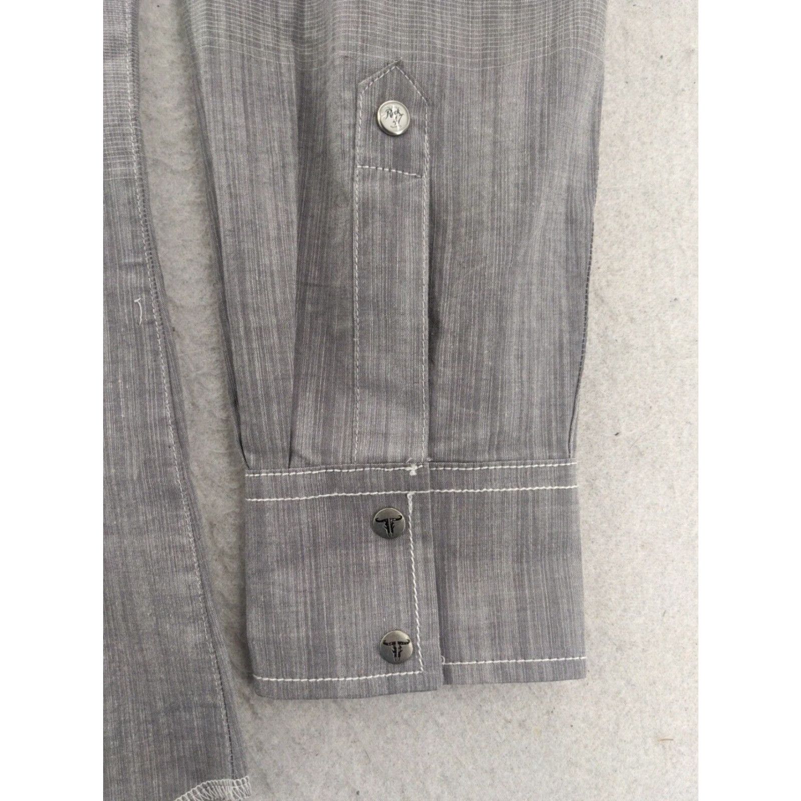 Wrangler Wrangler Rock 47 Button-Up Shirt Mens XL Gray Long Sleeve Snap Collared Western Embroidered Size US XL / EU 56 / 4 - 3 Thumbnail