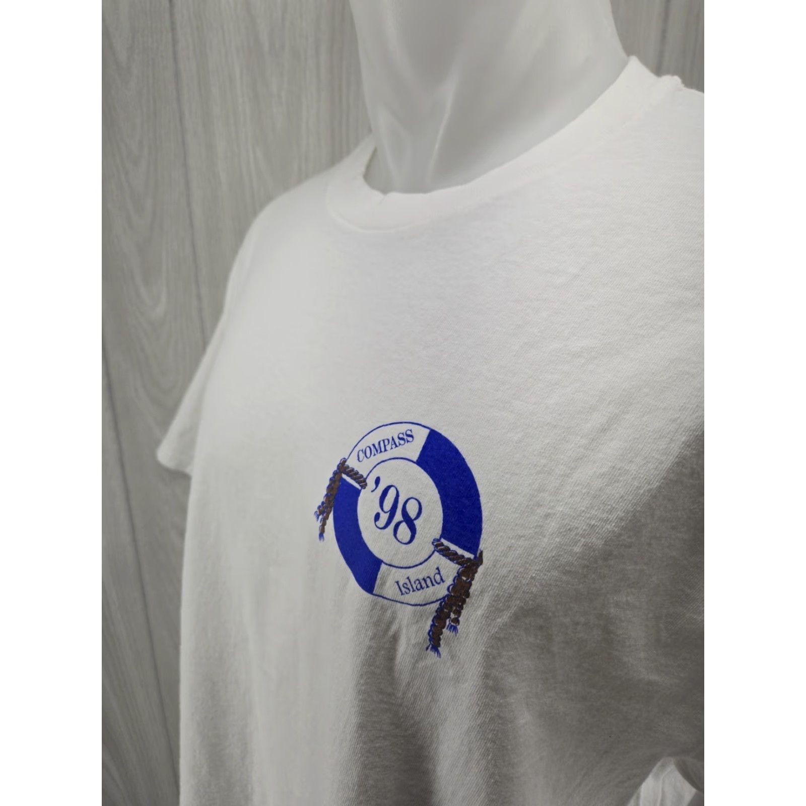 Hanes UAH University of AlabamaHuntsville Compass Island 1998 Men's T-Shirt XL White Size US XL / EU 56 / 4 - 6 Thumbnail
