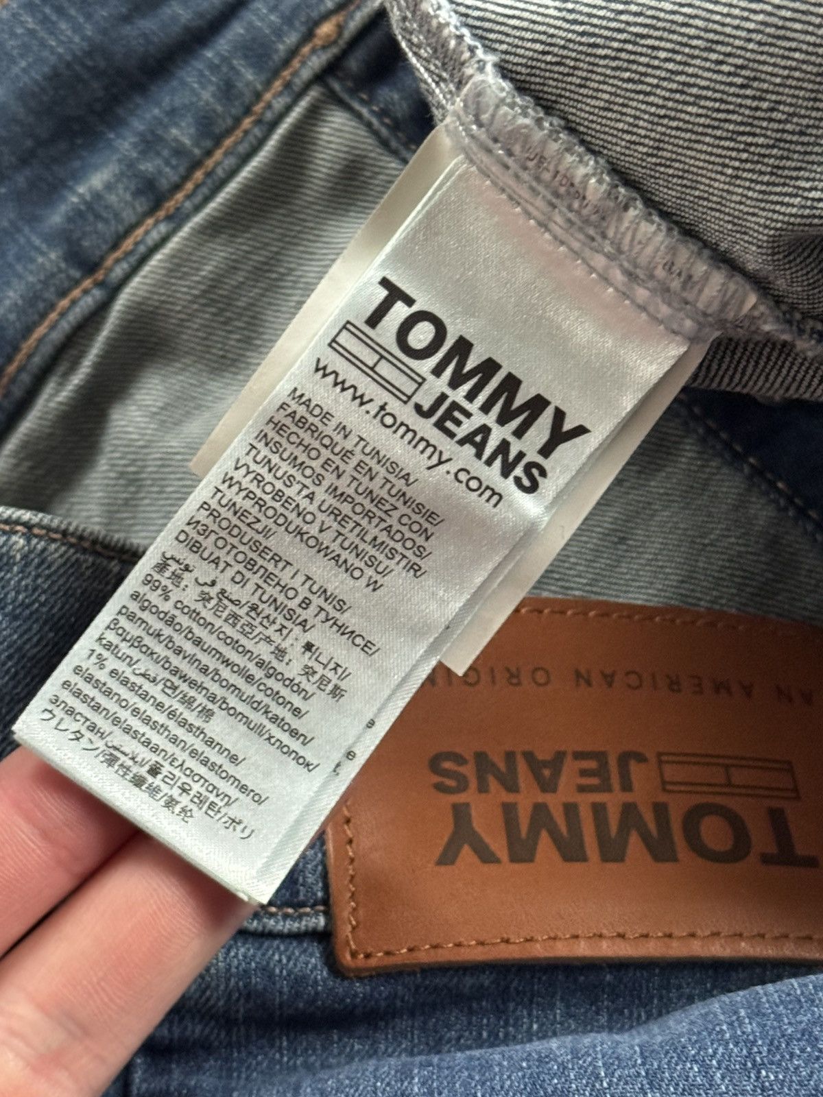 Tommy Hilfiger Tommy Hilfiger L blue denim trucker jacket button bomber Size US L / EU 52-54 / 3 - 6 Thumbnail