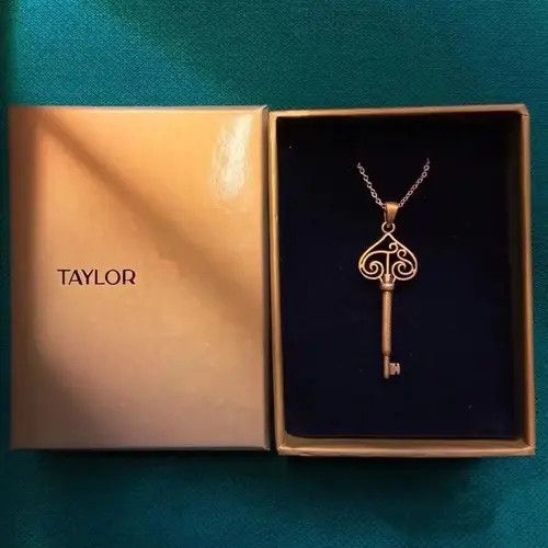 VIBE Official peripheral same love fearless key Vintage Necklace Size ONE SIZE - 2 Thumbnail