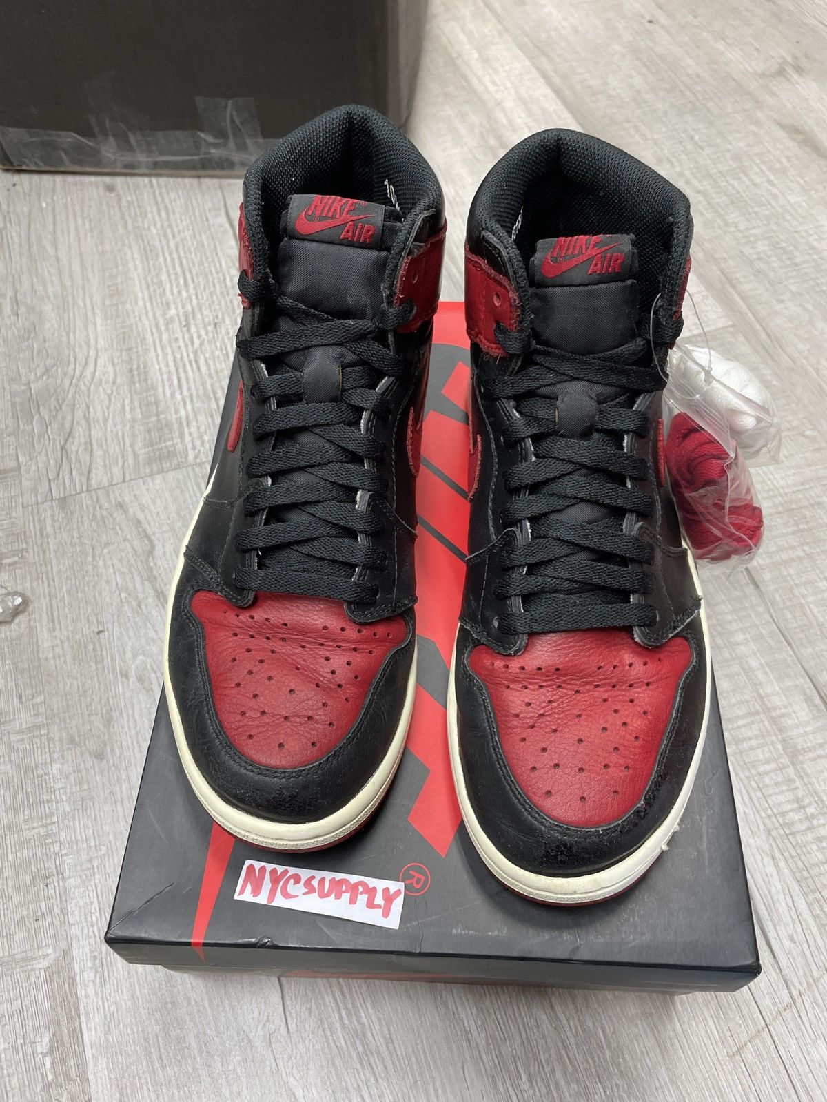 jordan retro 1 bred