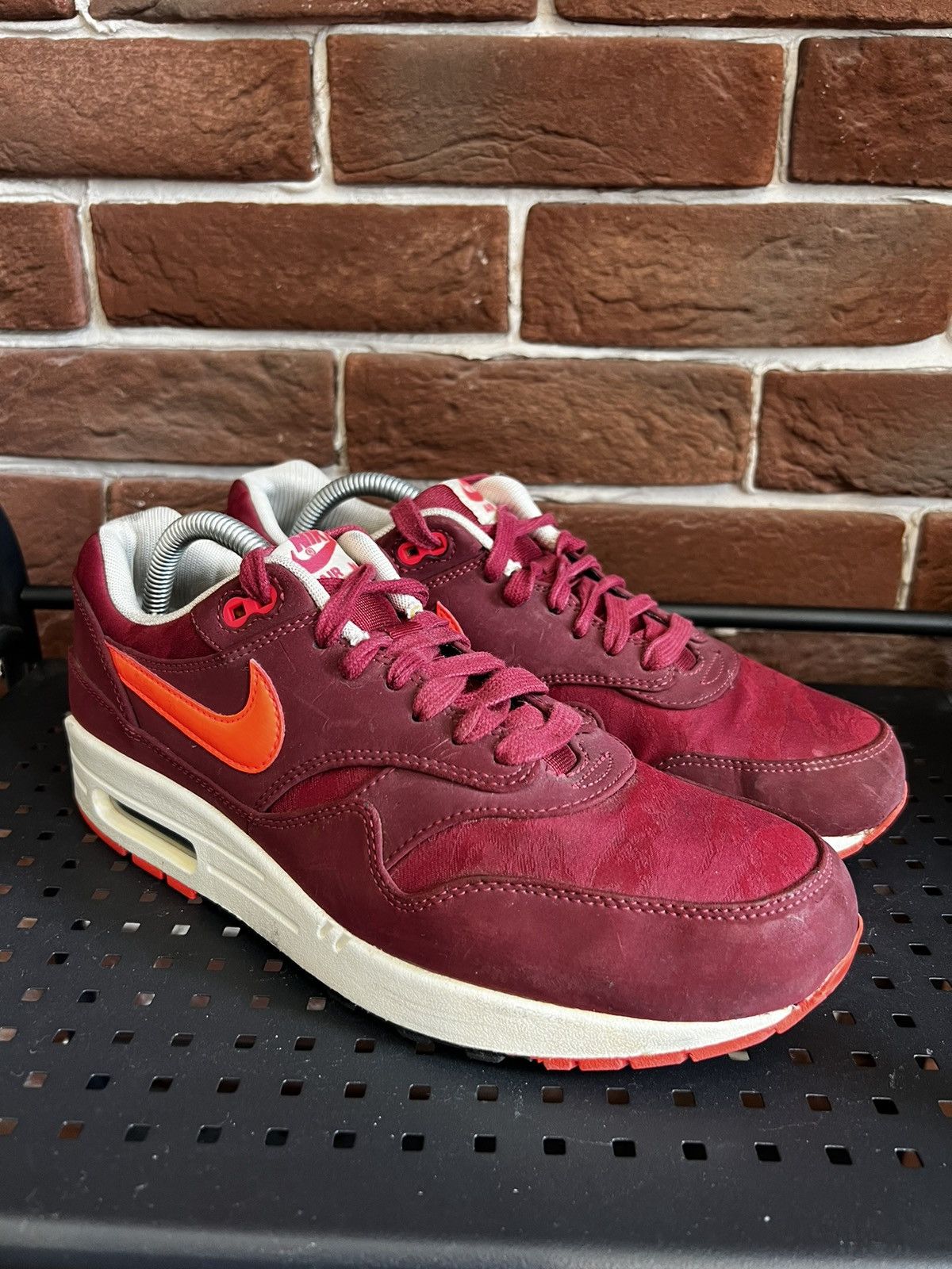 Nike 2013 Nike Air Max 1 Premium Atomic Red Rare Sneakers Hype Size US 9 / EU 42 - 2 Thumbnail