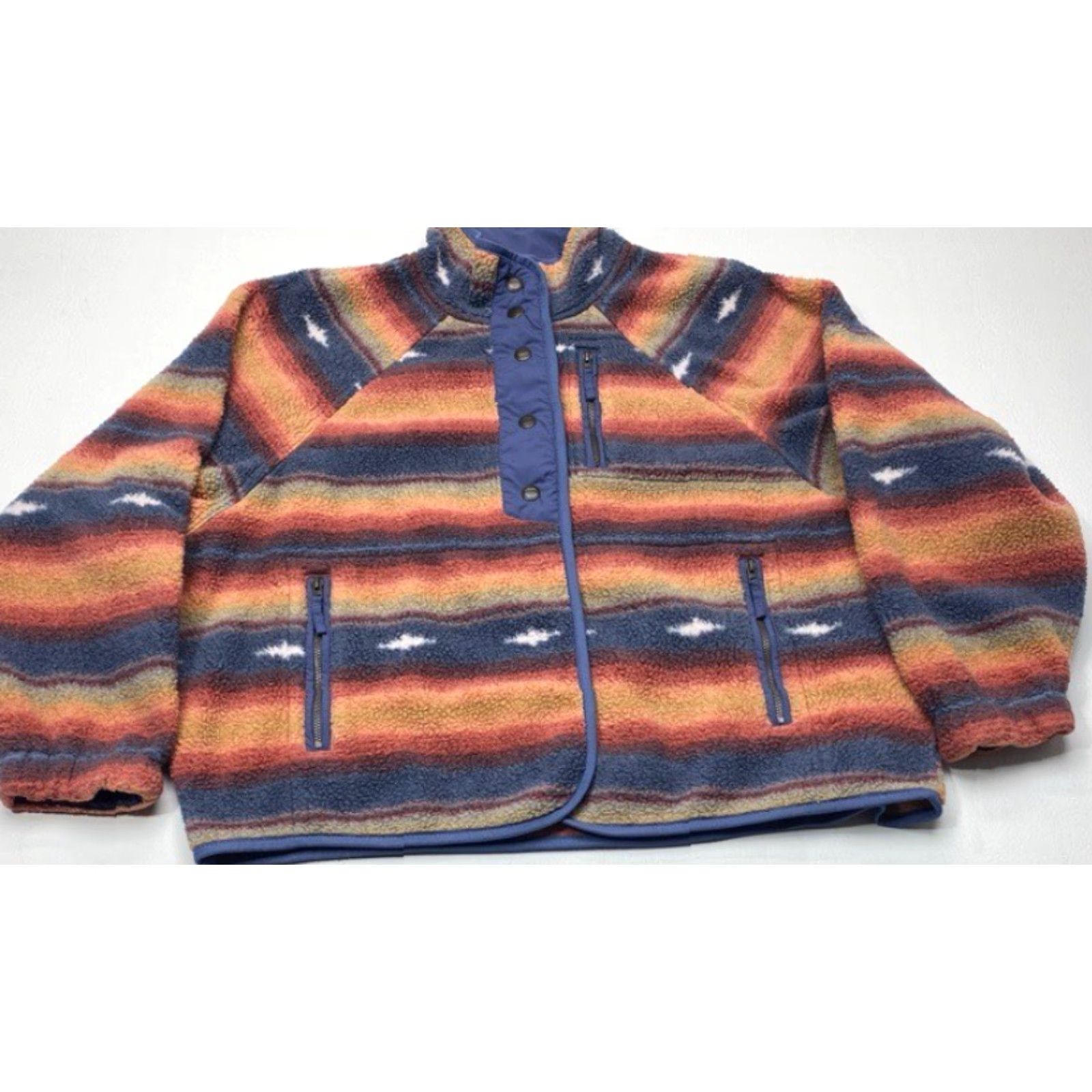 American Eagle Outfitters VINTAGE American Eagle Southwestern Fleece Snap Front Jacket Womens Size S P 8561 Size S / US 4 / IT 40 - 2 Thumbnail