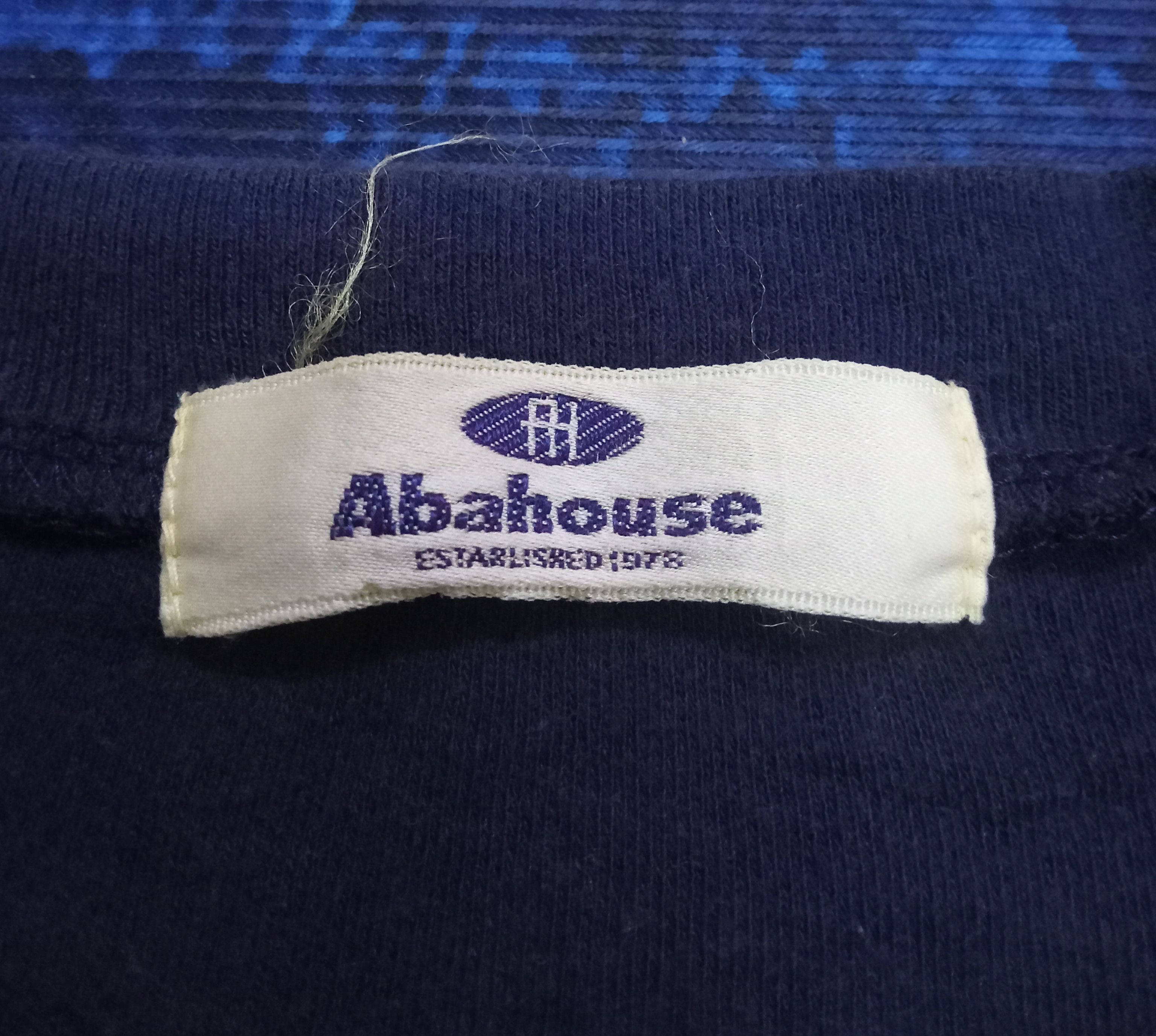 ABAHOUSE Abahouse Extremely Rare Design Vintage T Shirt Size S / US 4 / IT 40 - 3 Thumbnail