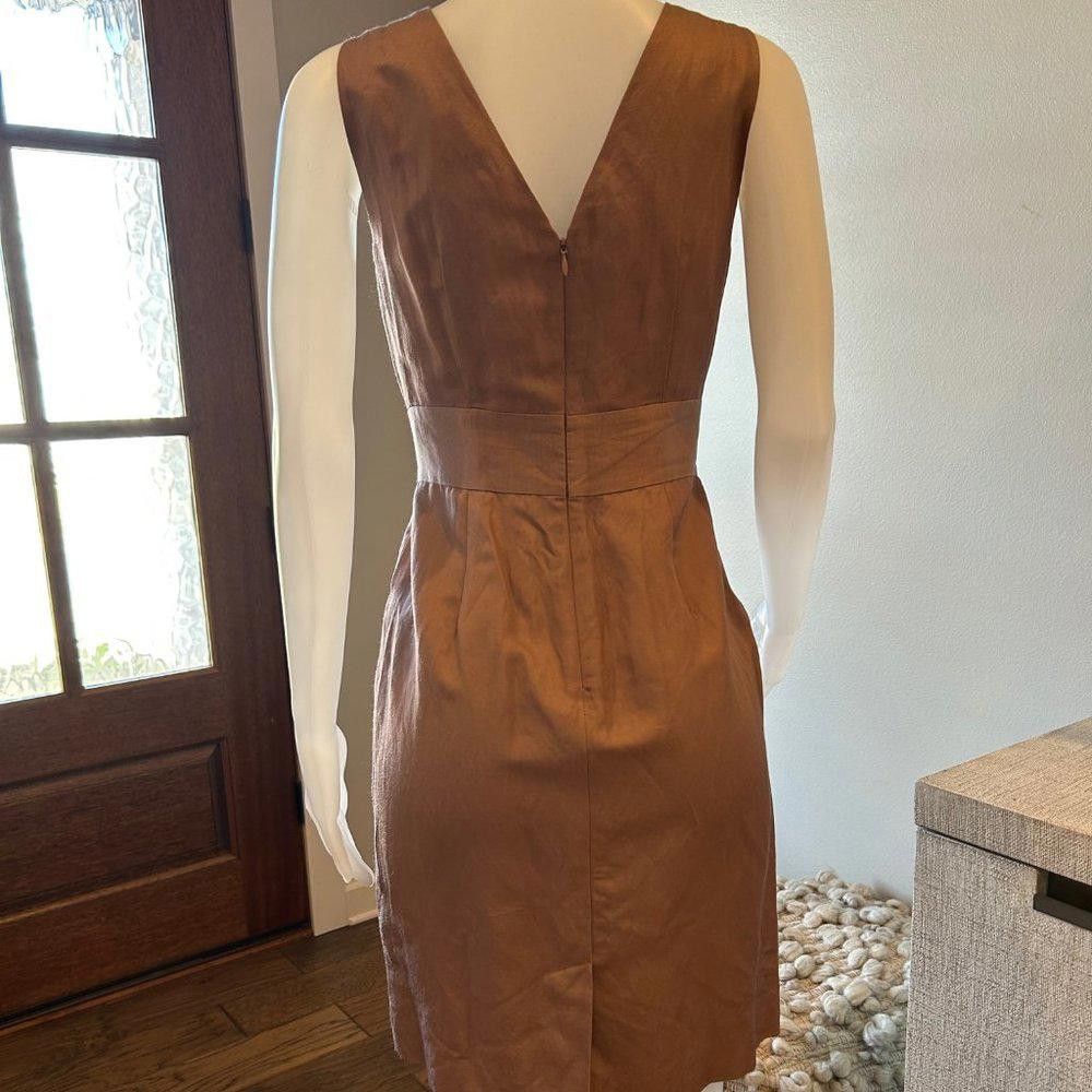 Banana Republic Banana Republic Linen Blend Pleated Bodice V-Neck Dress. Size M / US 6-8 / IT 42-44 - 6 Thumbnail