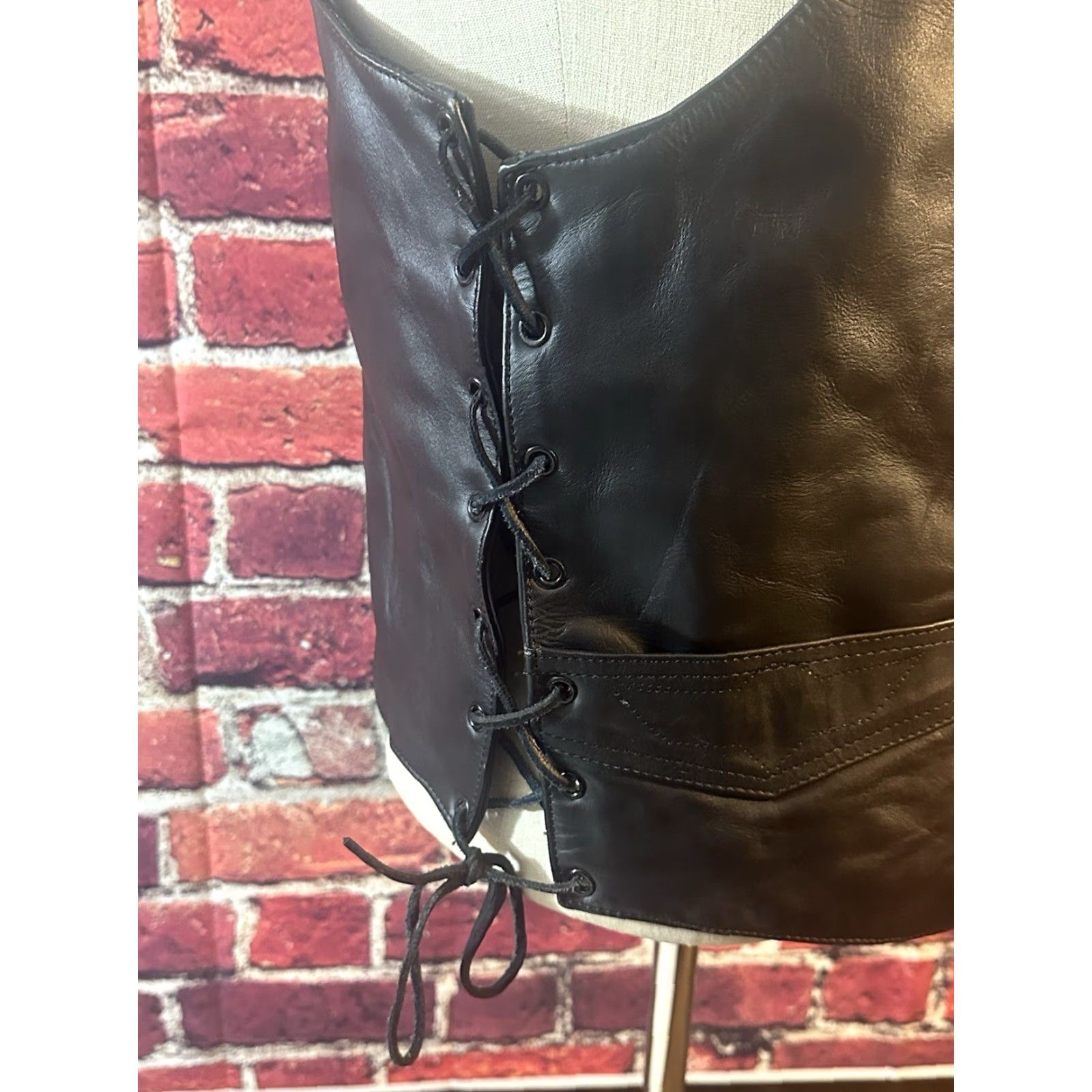 Vintage Z1R Leather Vest Men Size 44 Button Side Rib Ties Black Lined Motorcycle Jacket Vest Mens Size US S / EU 44-46 / 1 - 4 Thumbnail